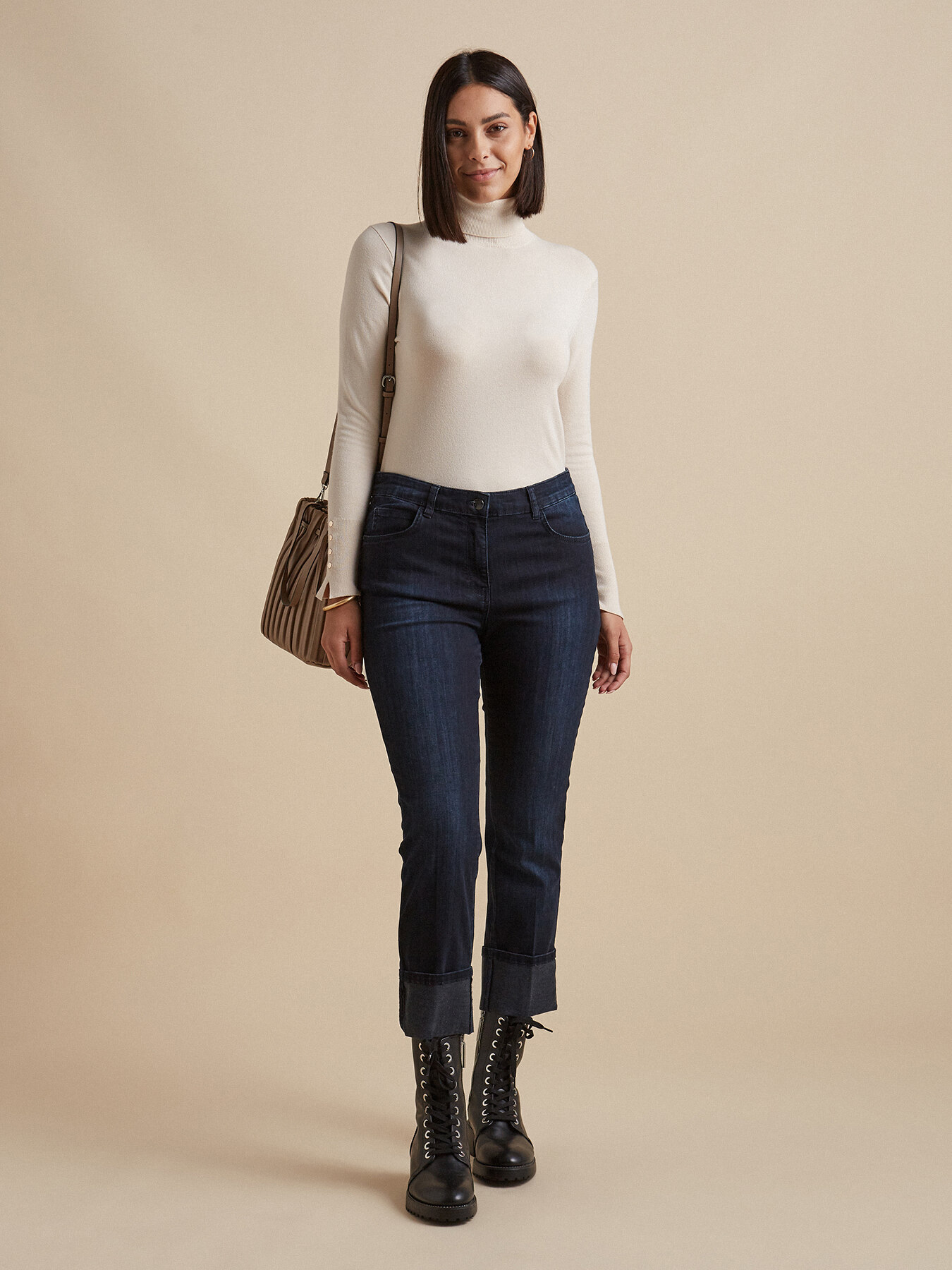 Cropped-Jeans mit Umschlag image number 0