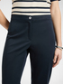 Pantalon droit en satin stretch image number 3