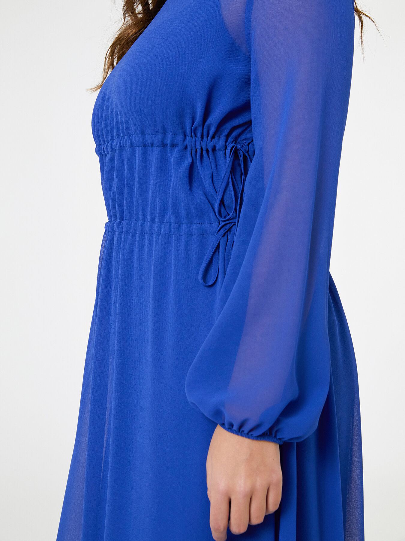 Dress with gathers image number 3