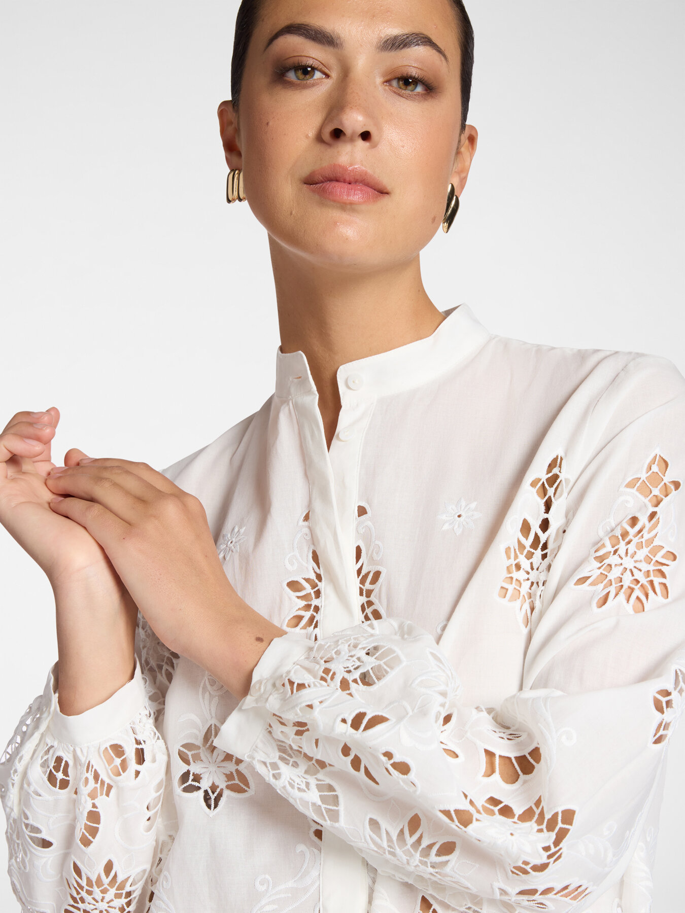 Bluse aus durchbrochenem Spitzenstoff image number 2