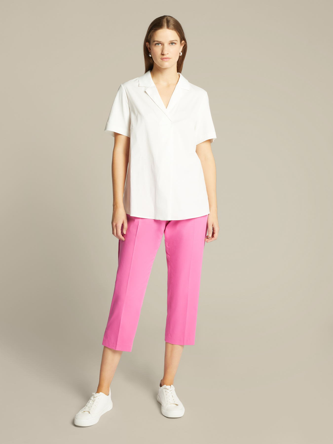 T-shirt with collar and lapels image number 2