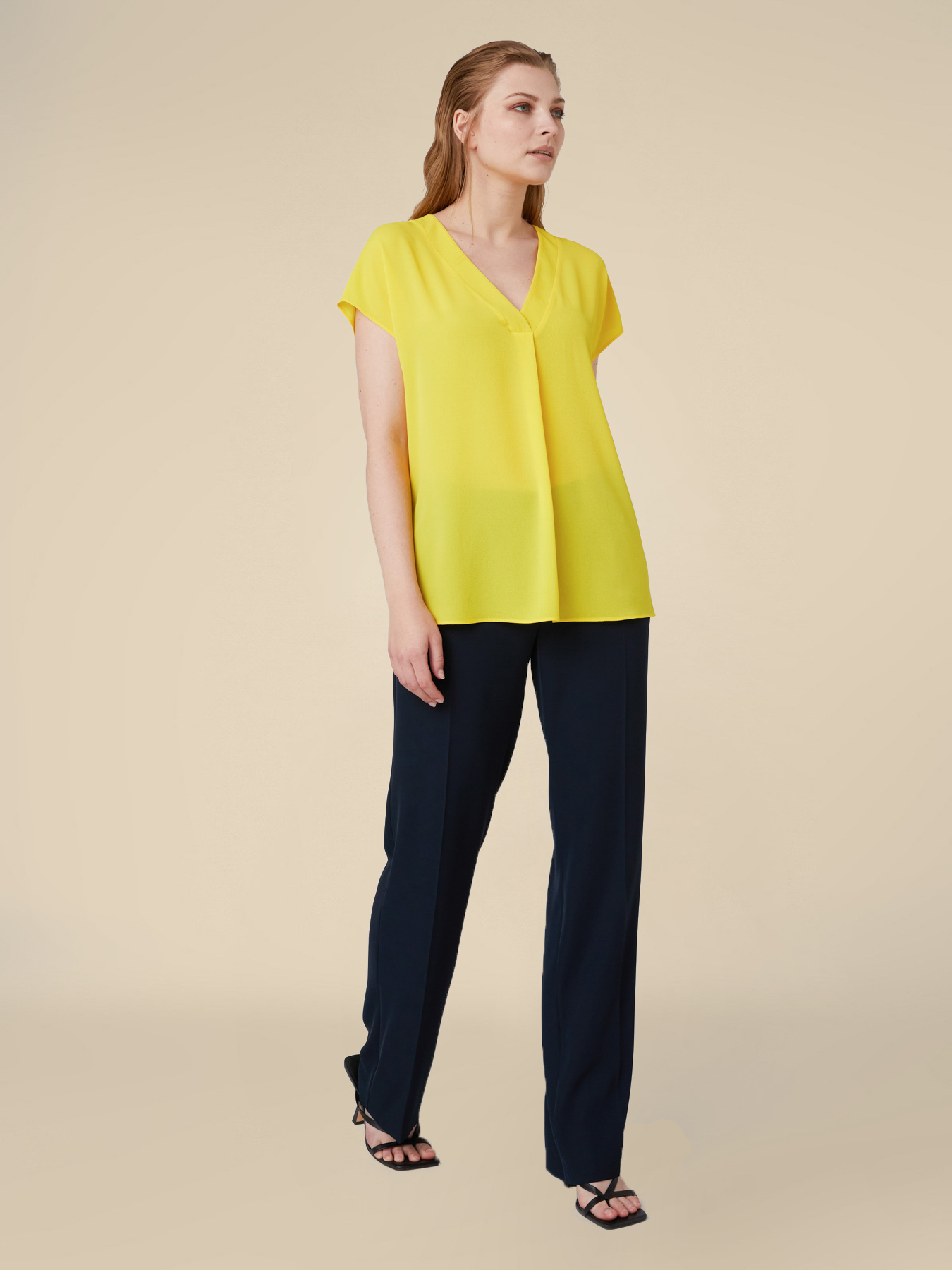 Top em tecido cloqu&eacute; image number 2