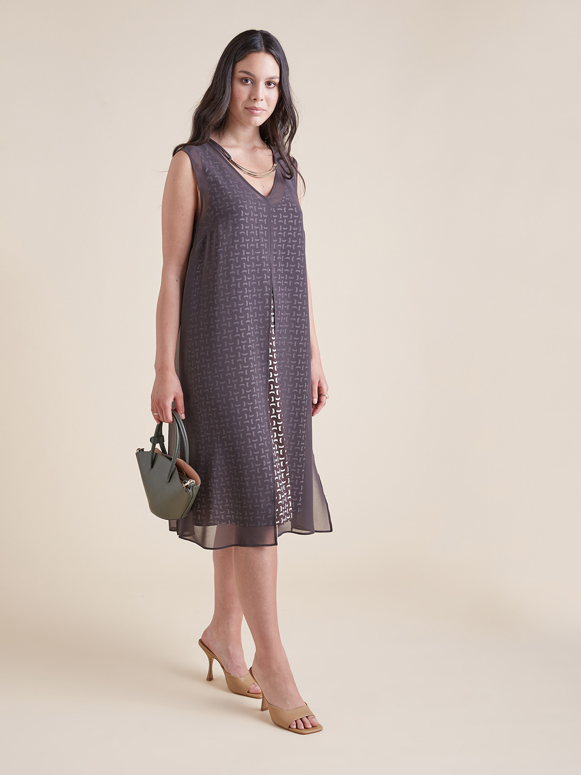 Elenamiro: Vestido elegante fantasia com colar_2