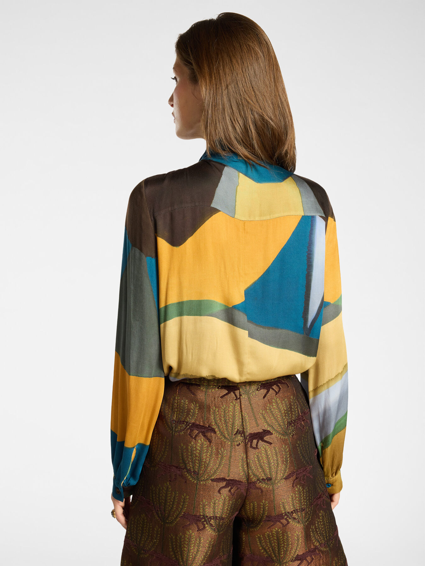 Blusa in raso stampato con fiocco image number 1