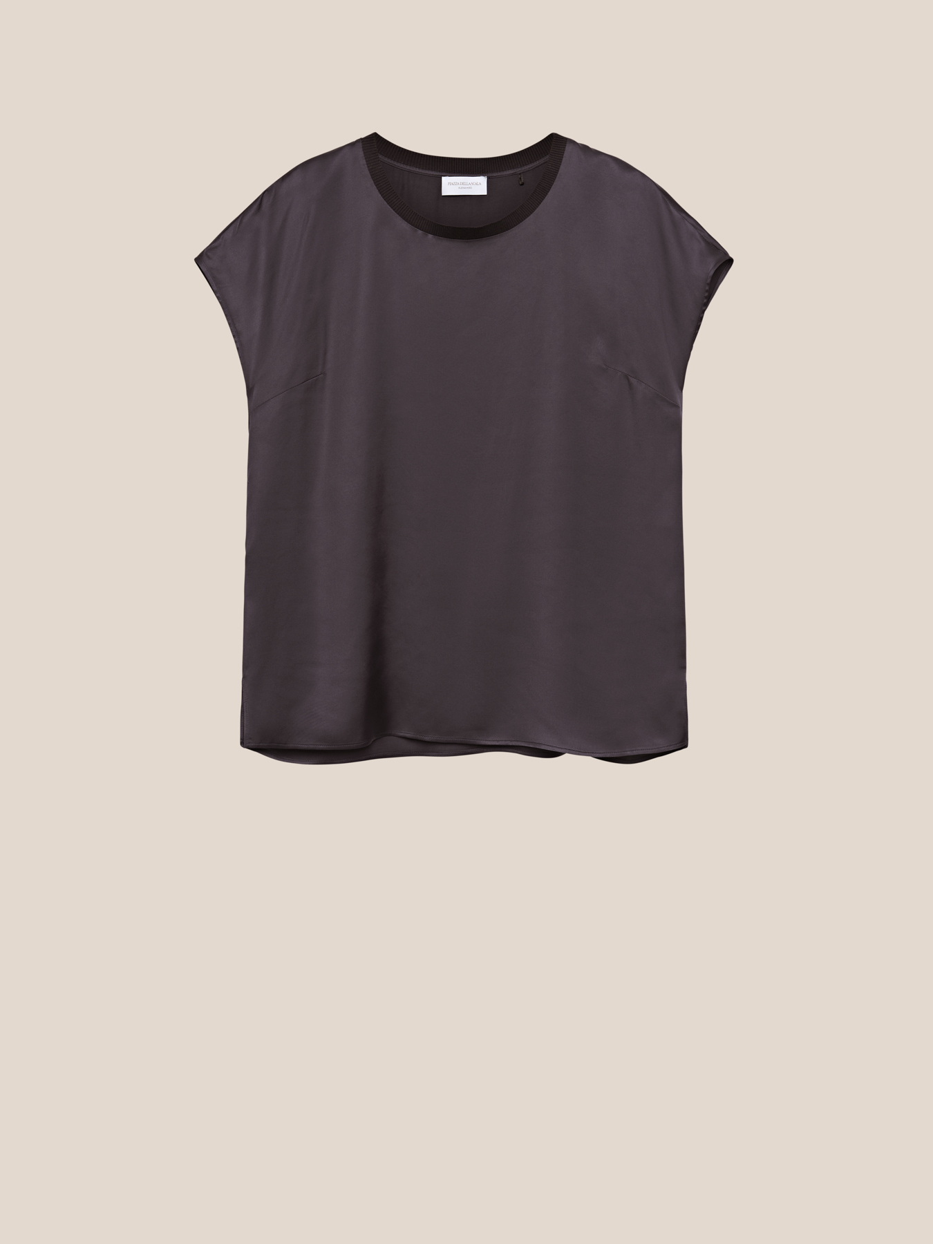 Blusa em cetim de viscose image number 4