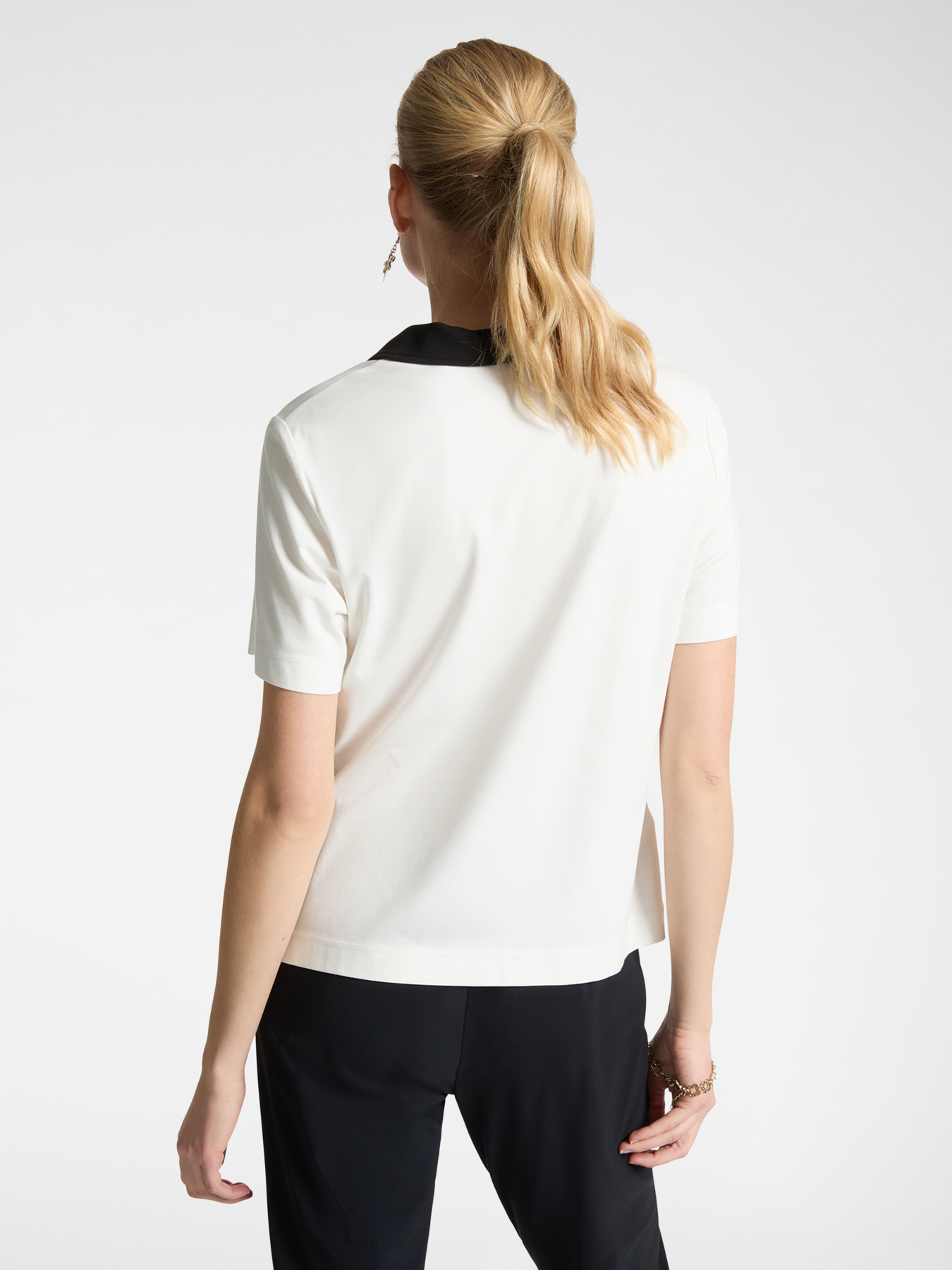 Camiseta polo con cuello en contraste image number 1