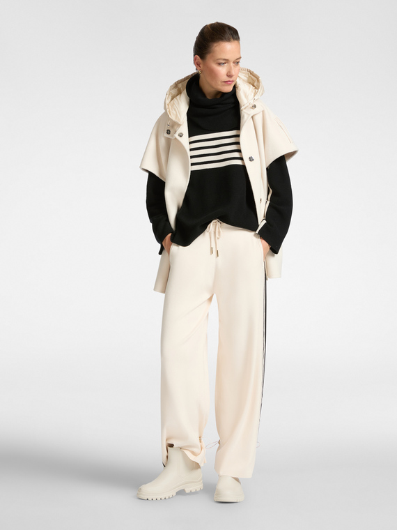 Wide-leg knit trousers