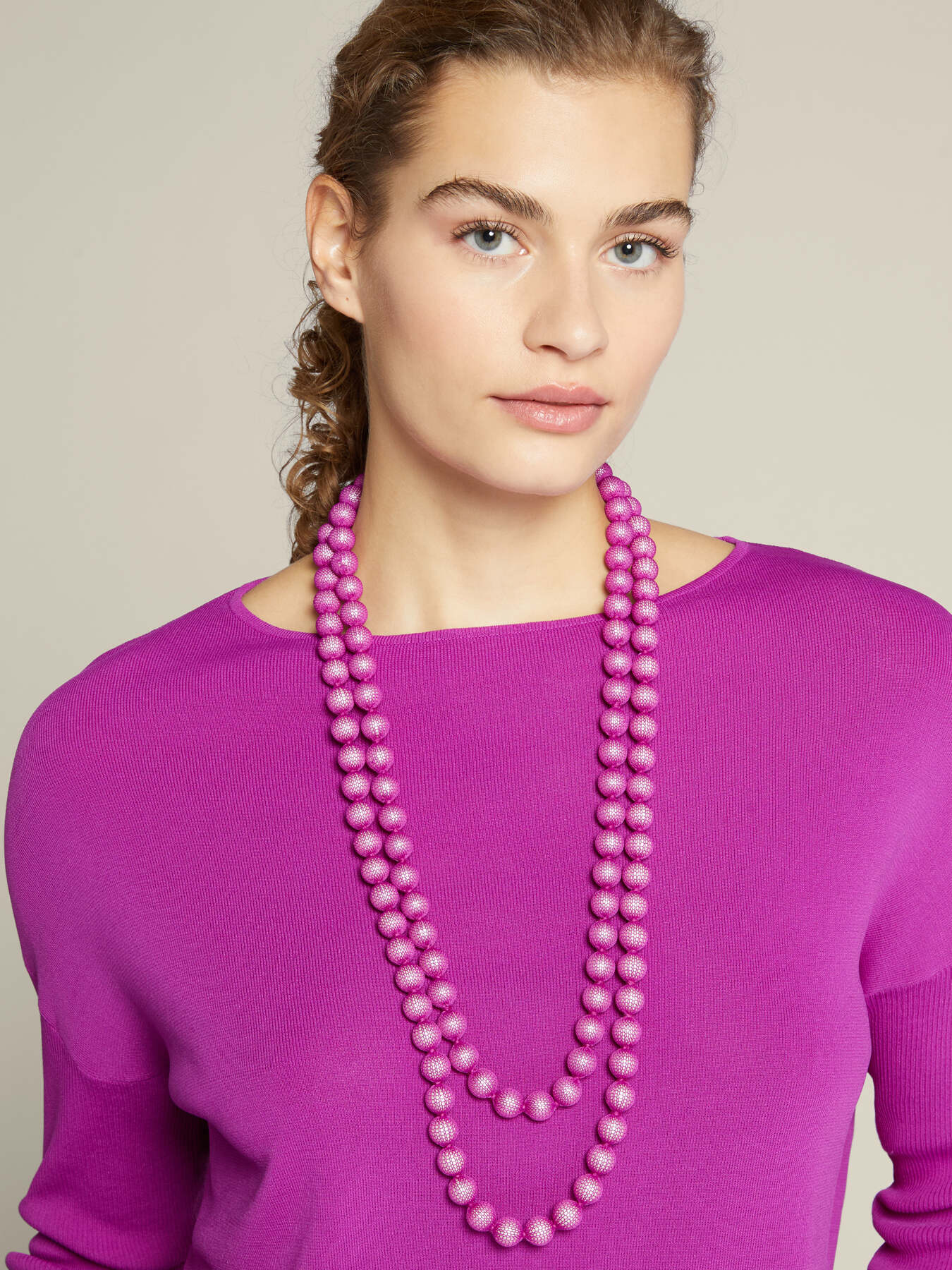 ECOVERO&trade; viscose sweater with necklace image number 2