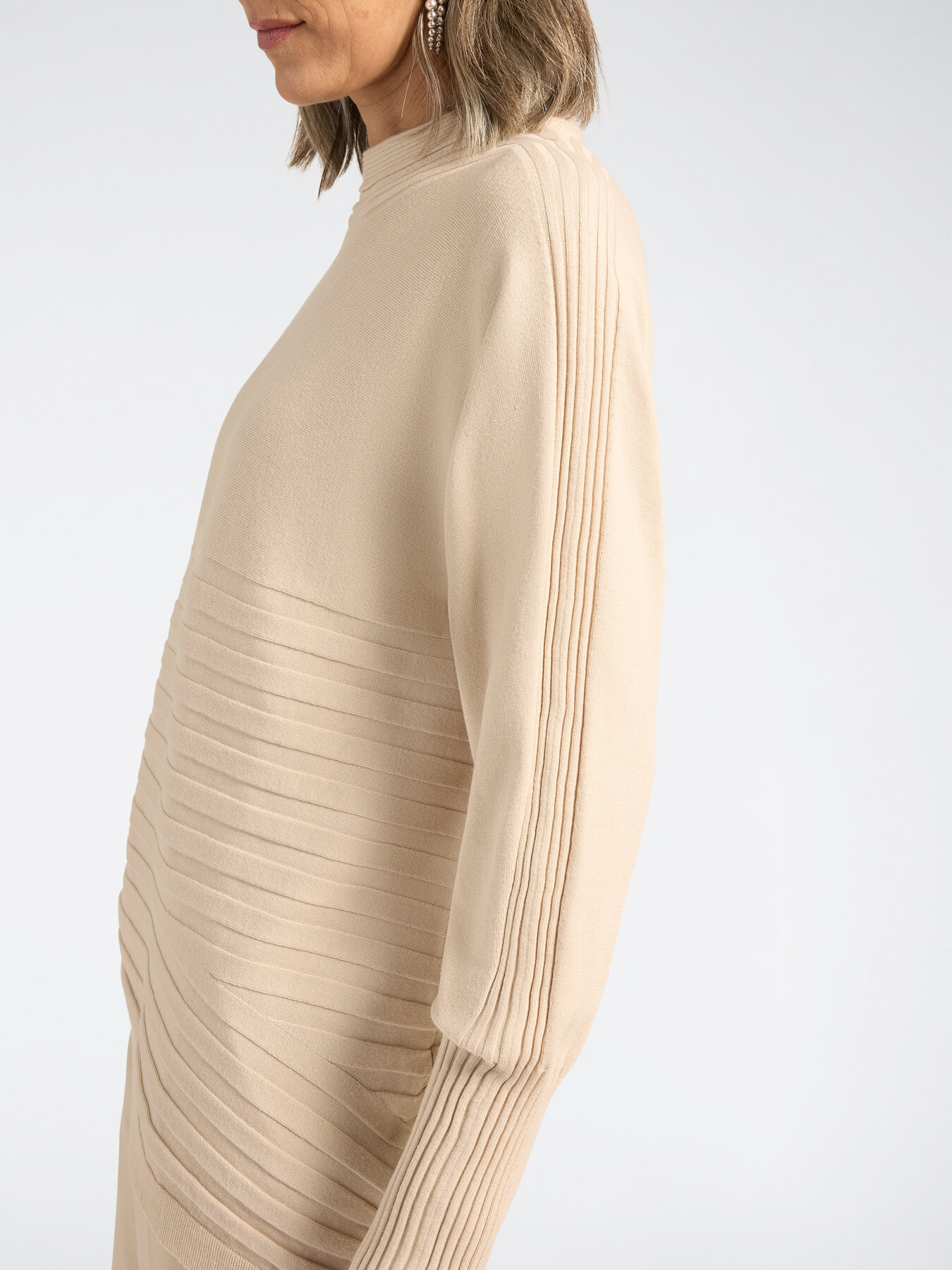 Pull en viscose avec motif &agrave; rayures image number 3