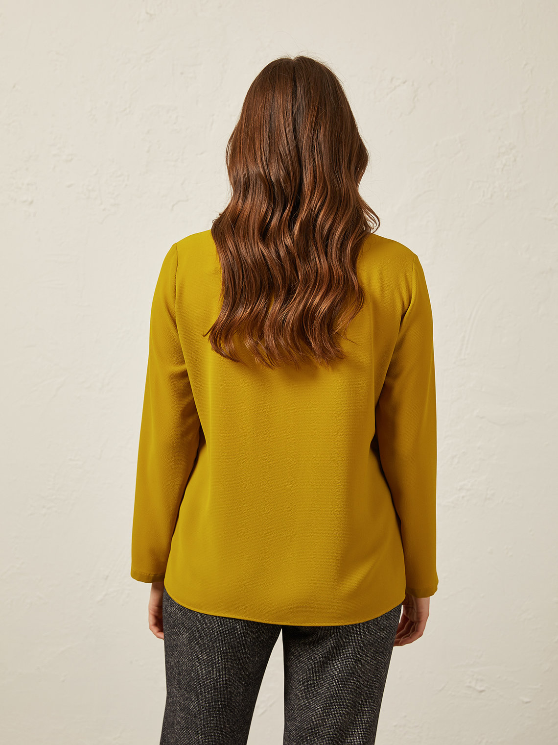 Elenamiro: Blusa com bordas na parte da frente_3