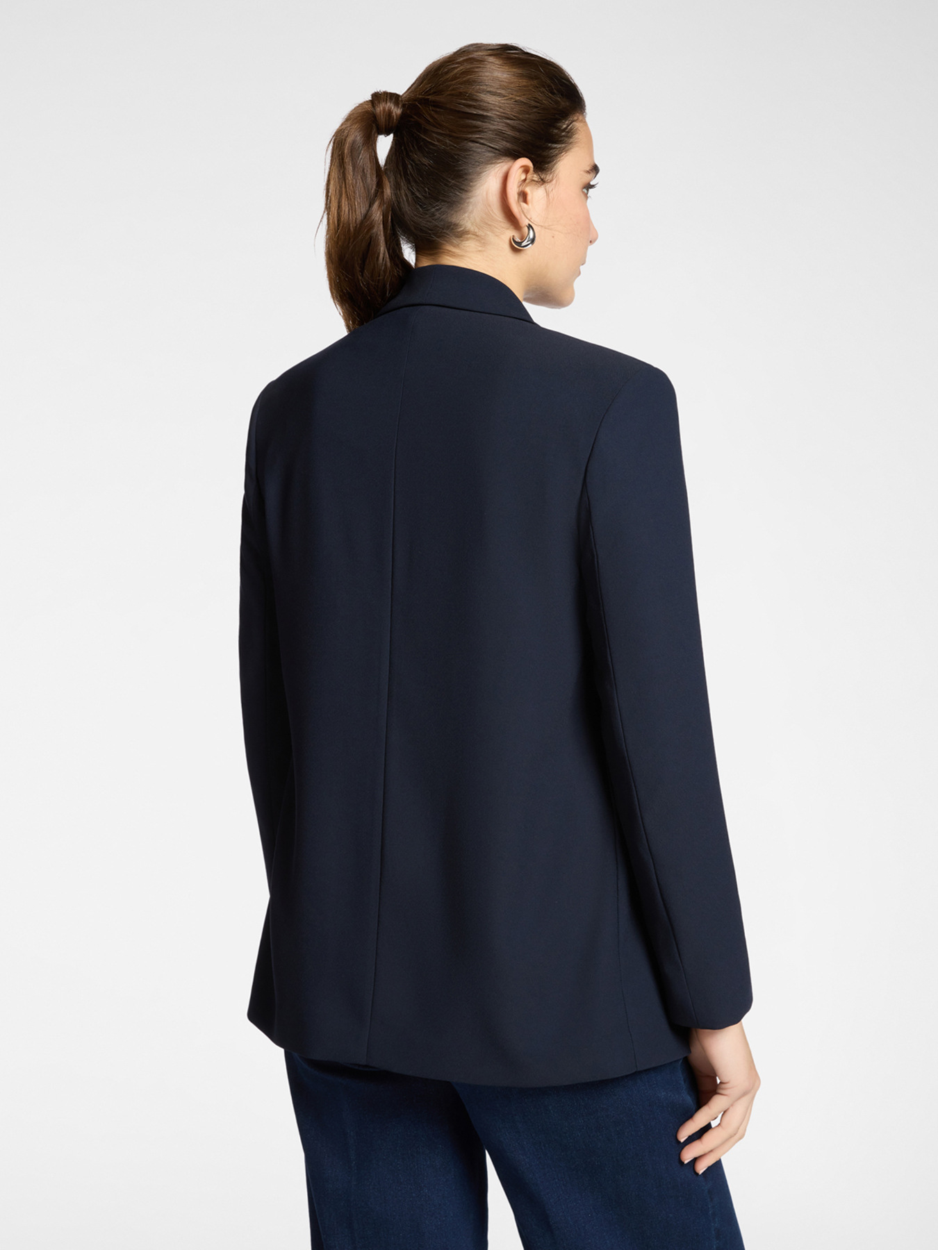 Structured cr&ecirc;pe jacket image number 1