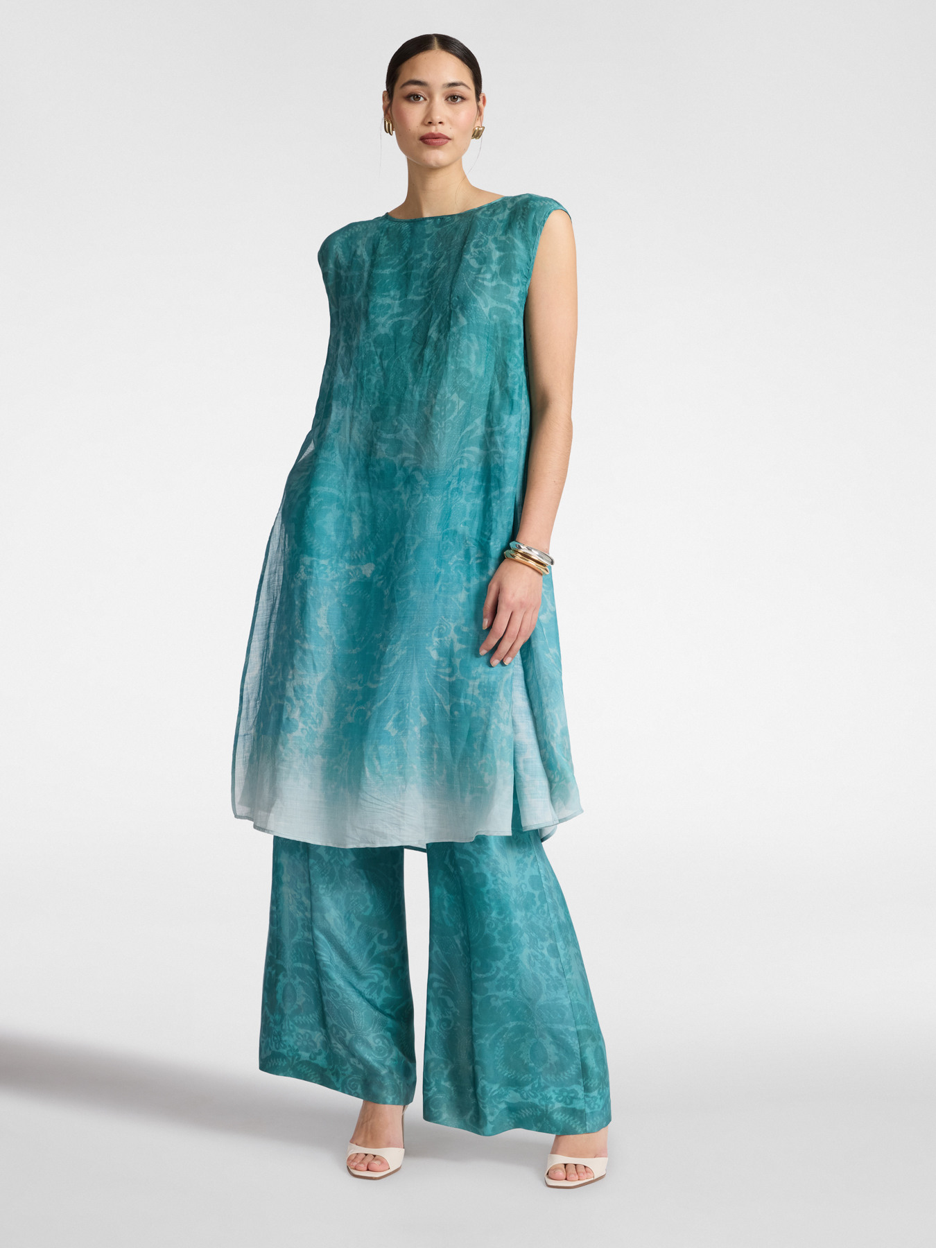 Long printed blouse image number 2