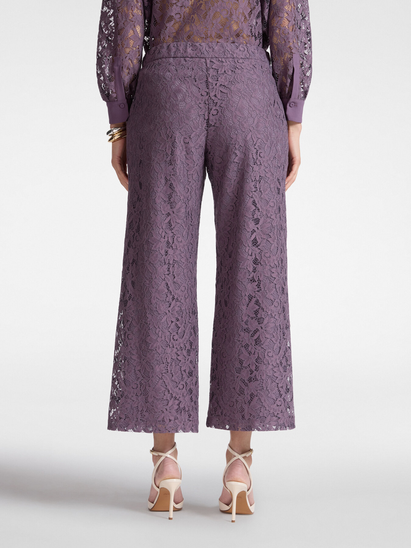 Pantaloni cropped in pizzo image number 1