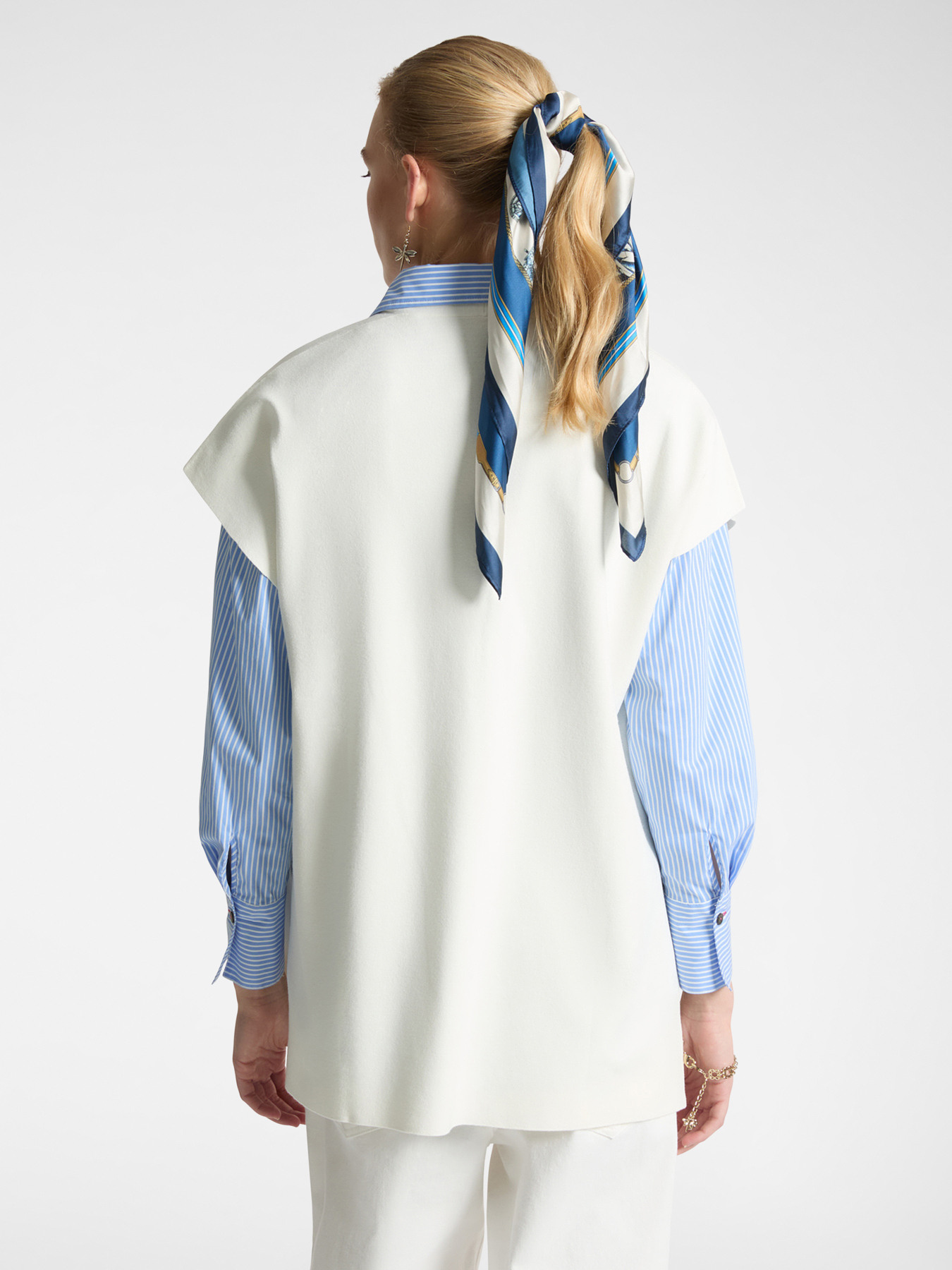 Long vest with short sleeve image number 1