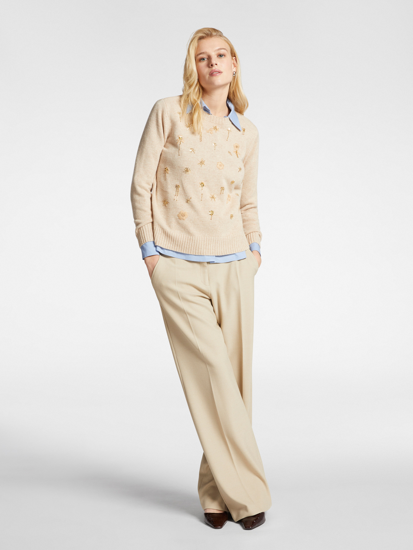 Wollpullover mit Blumenstickerei image number 2