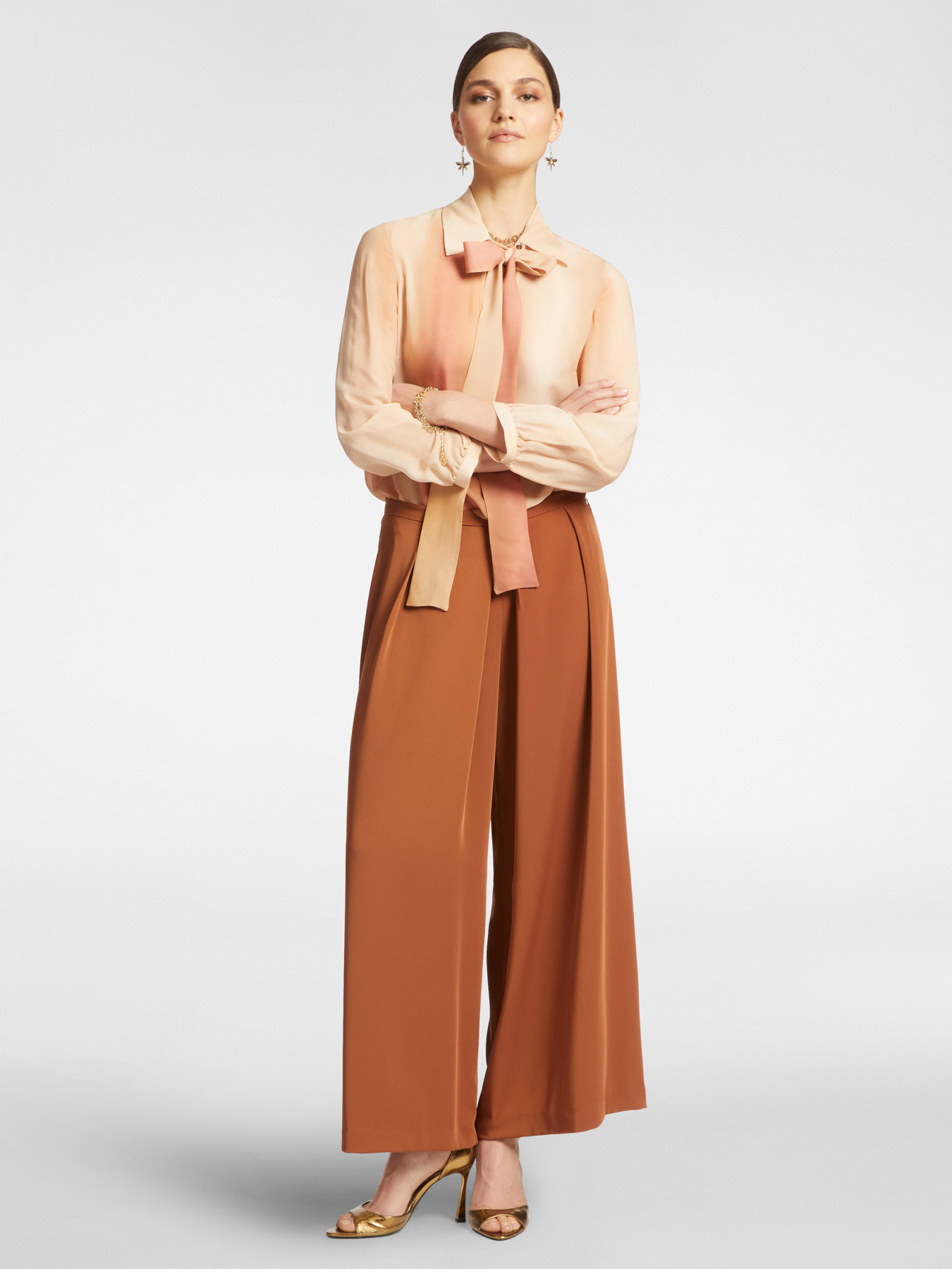 Blusa en raso de color difuminado image number 2