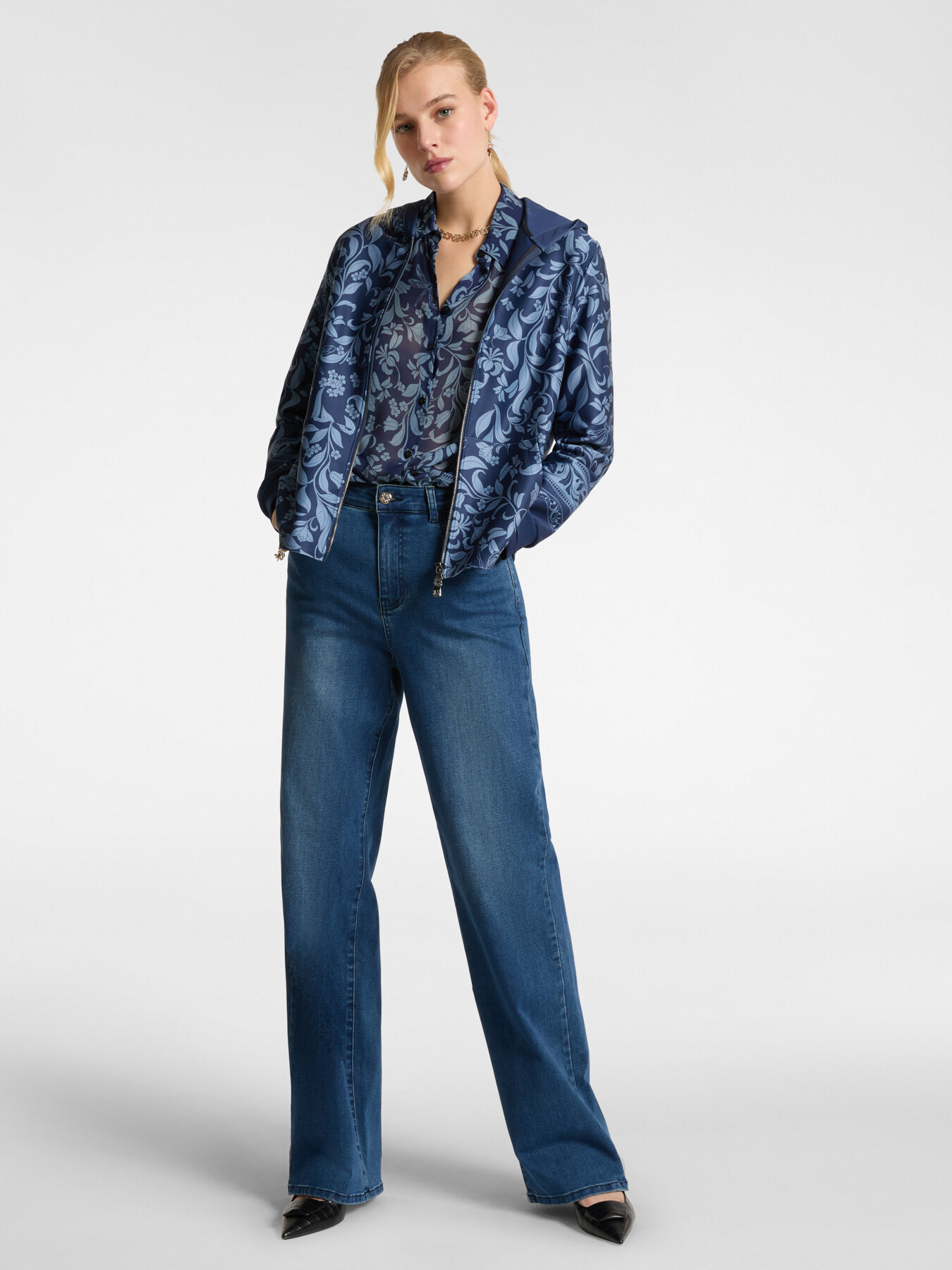 Sudadera estampada image number 2