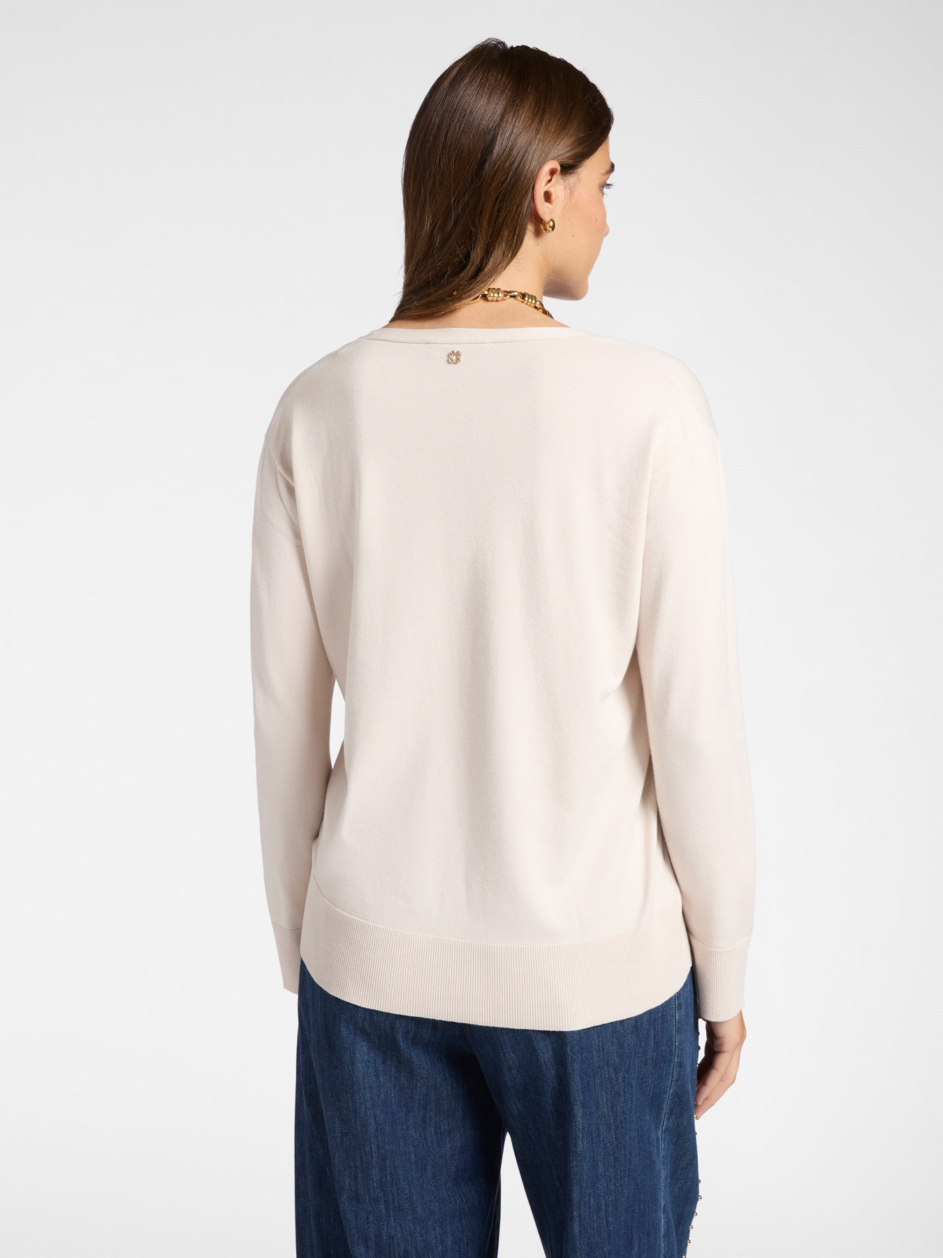 V-neck sweater image number 1