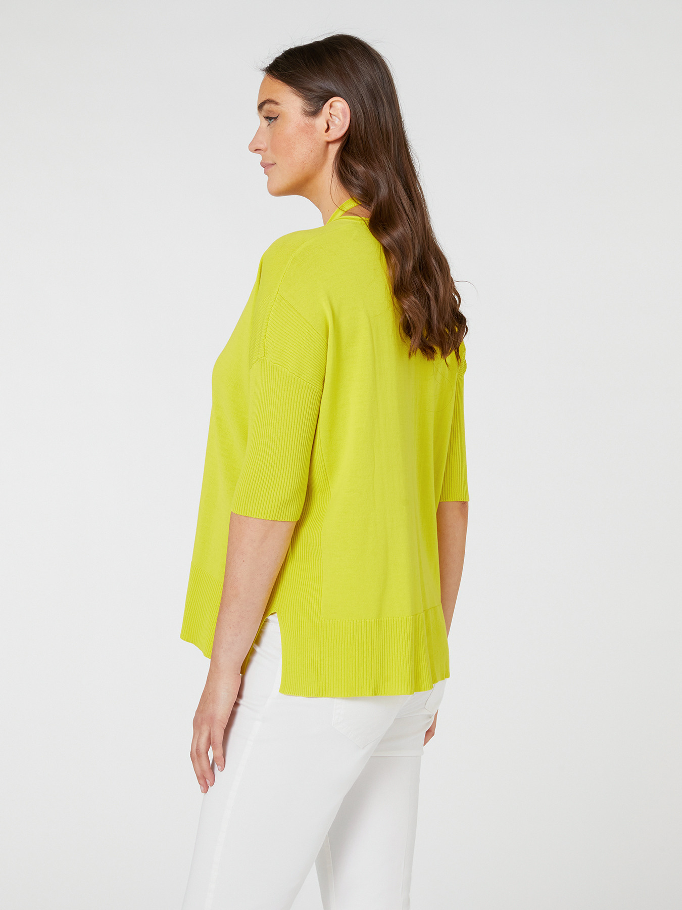 Pullover mit Halskette image number 1