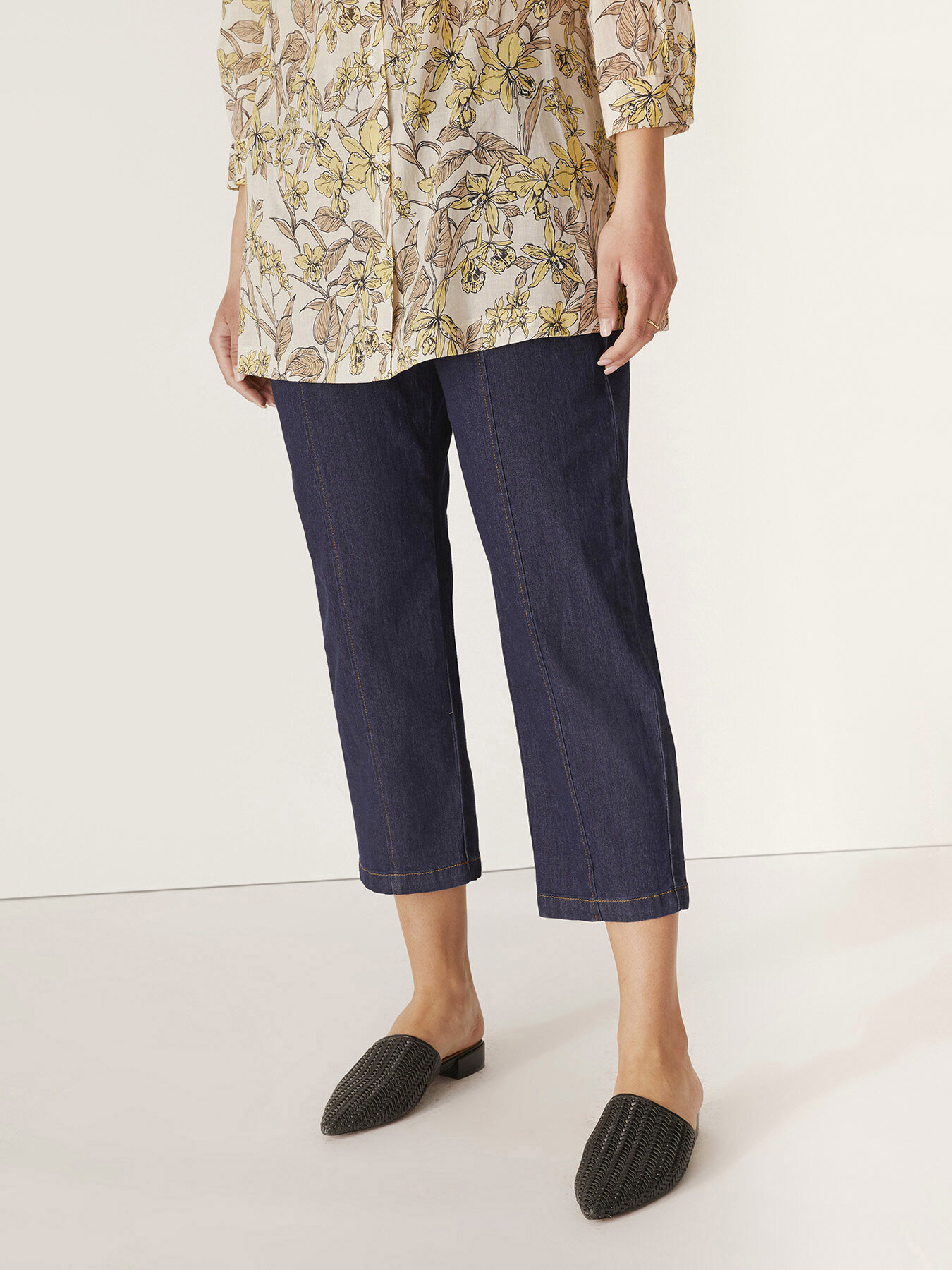 Jeans ankle length in denim leggero image number 2