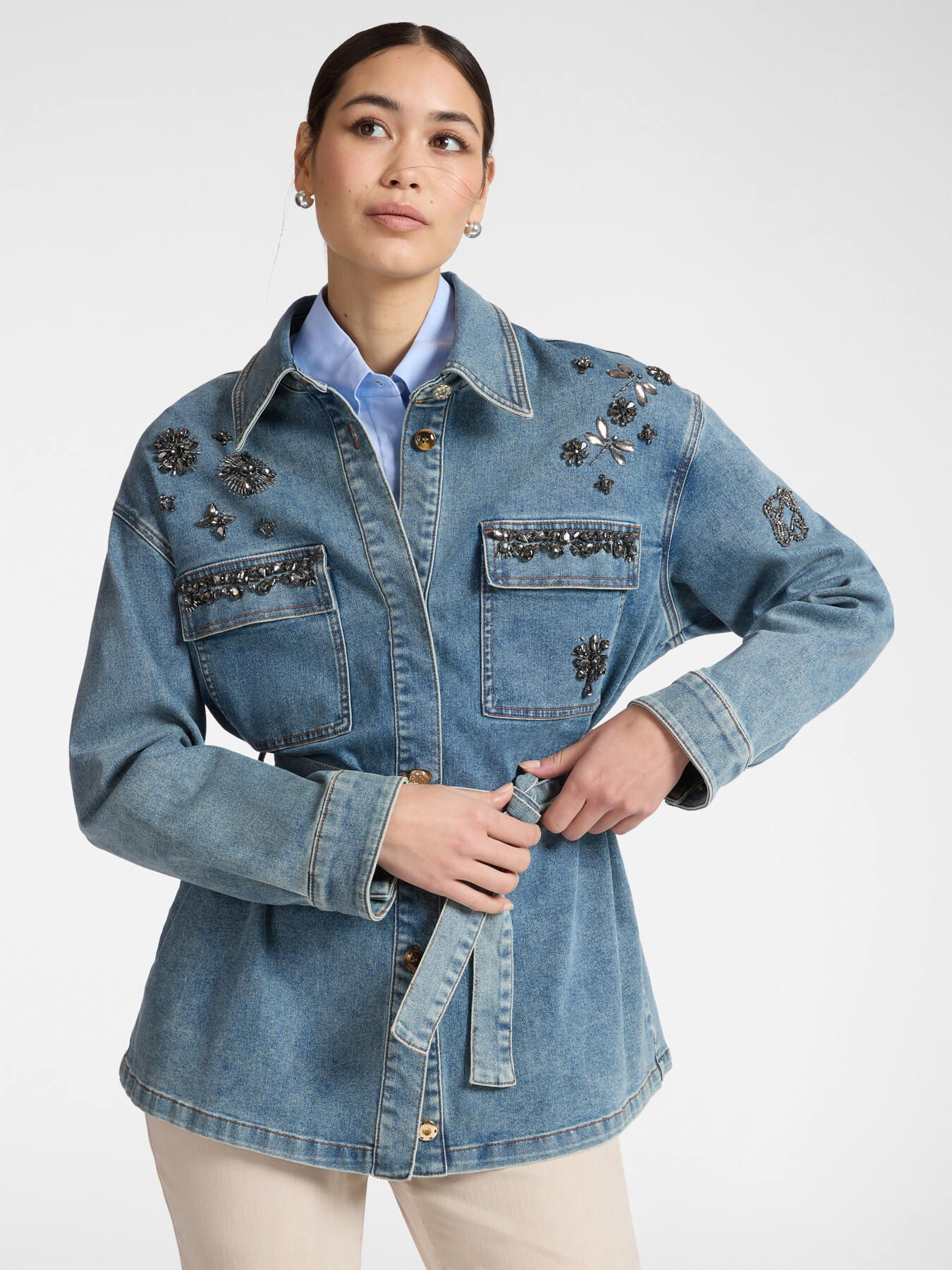 Denim jacket with appliqu&eacute;s image number 0