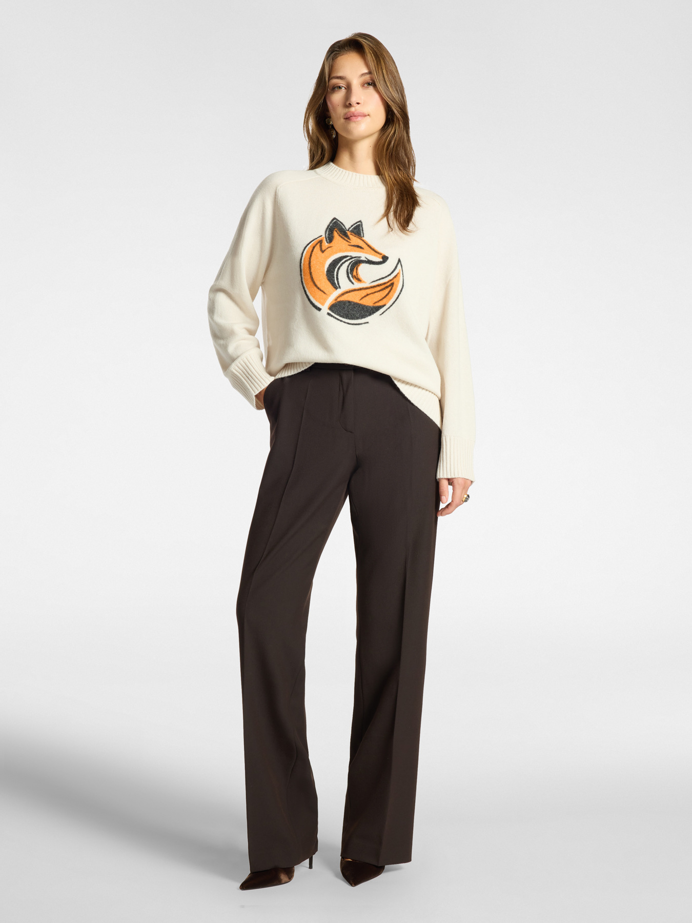 Bestickter Rundhals-Pullover aus Wolle image number 2