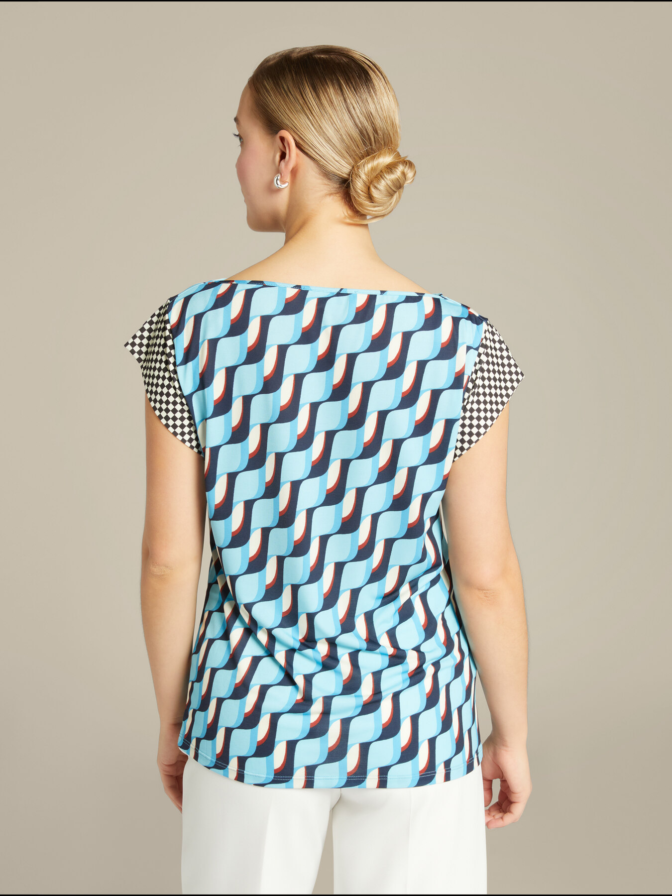 T-shirt with geometric print image number 1