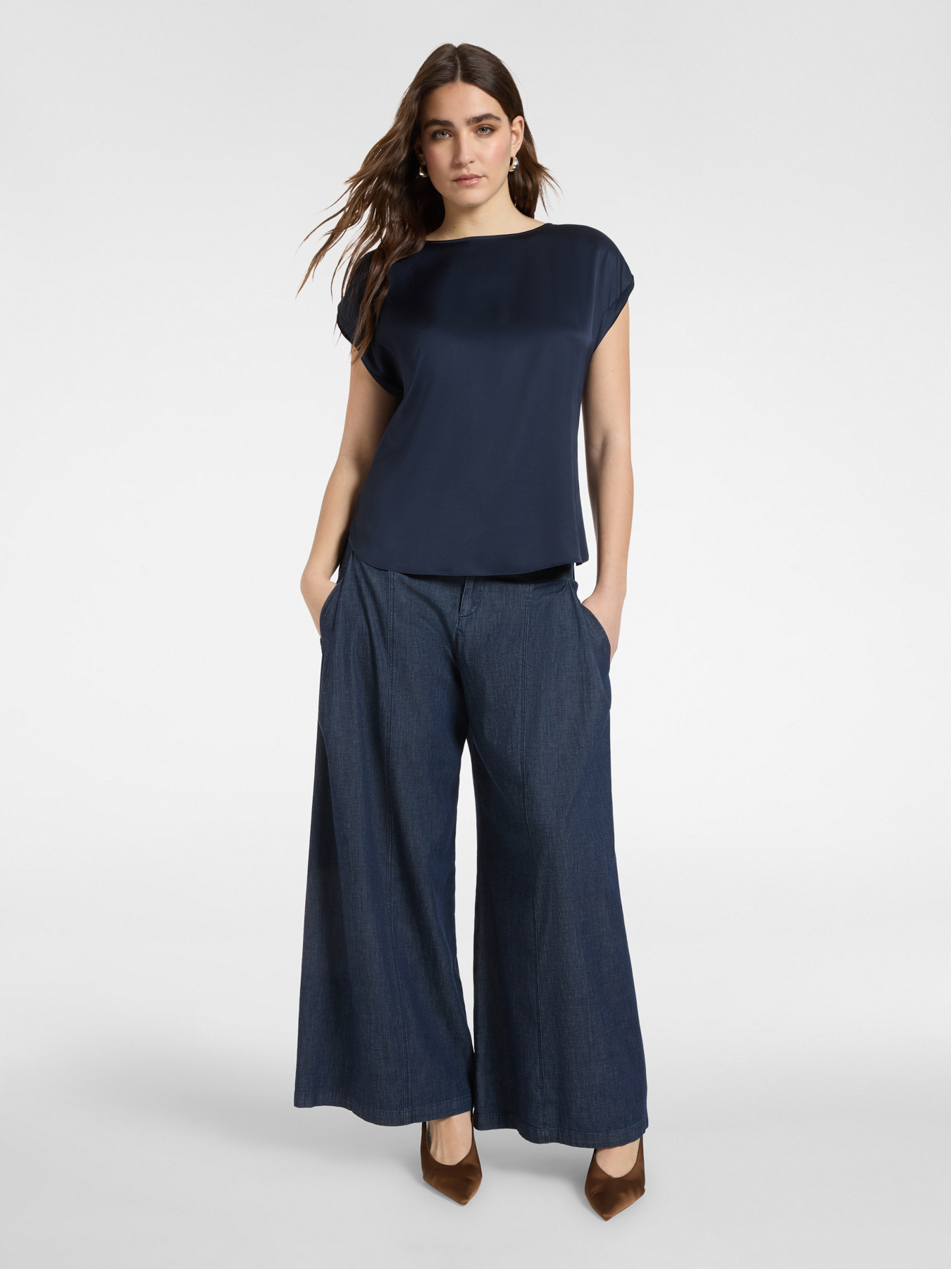 Blusa em cetim image number 3