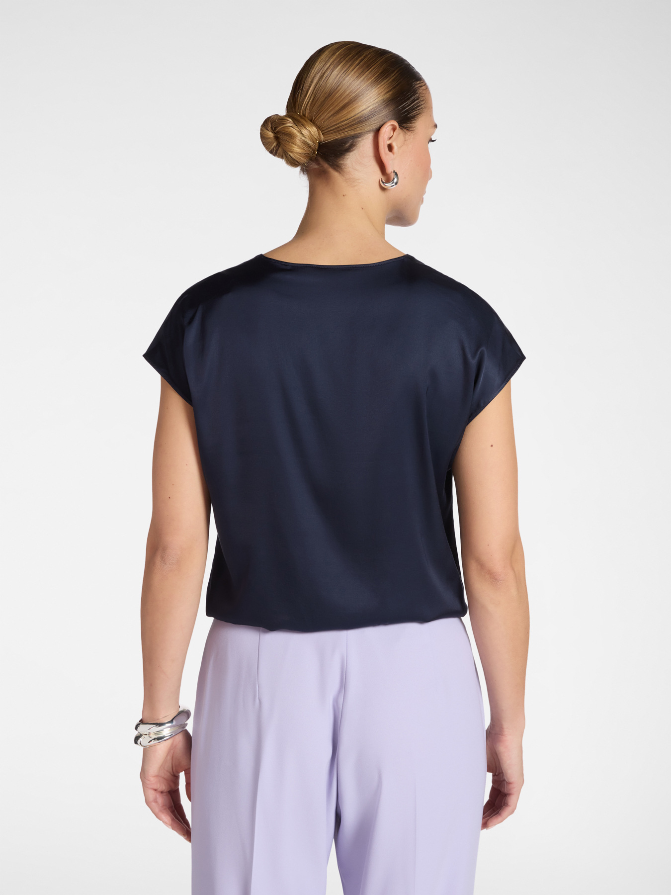 Blusa in raso con scollo a V image number 1