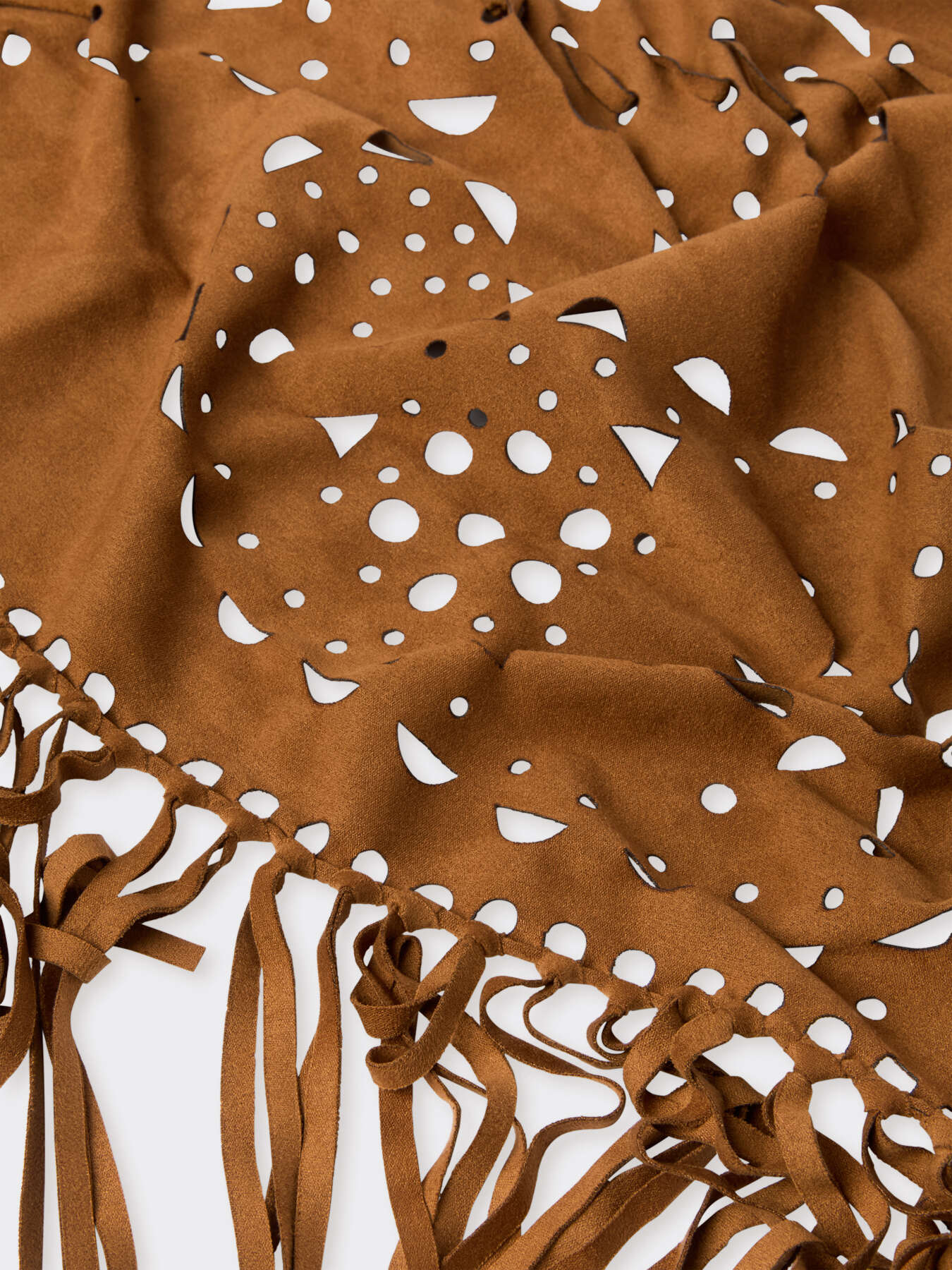 Xaile perfurado com franjas image number 3