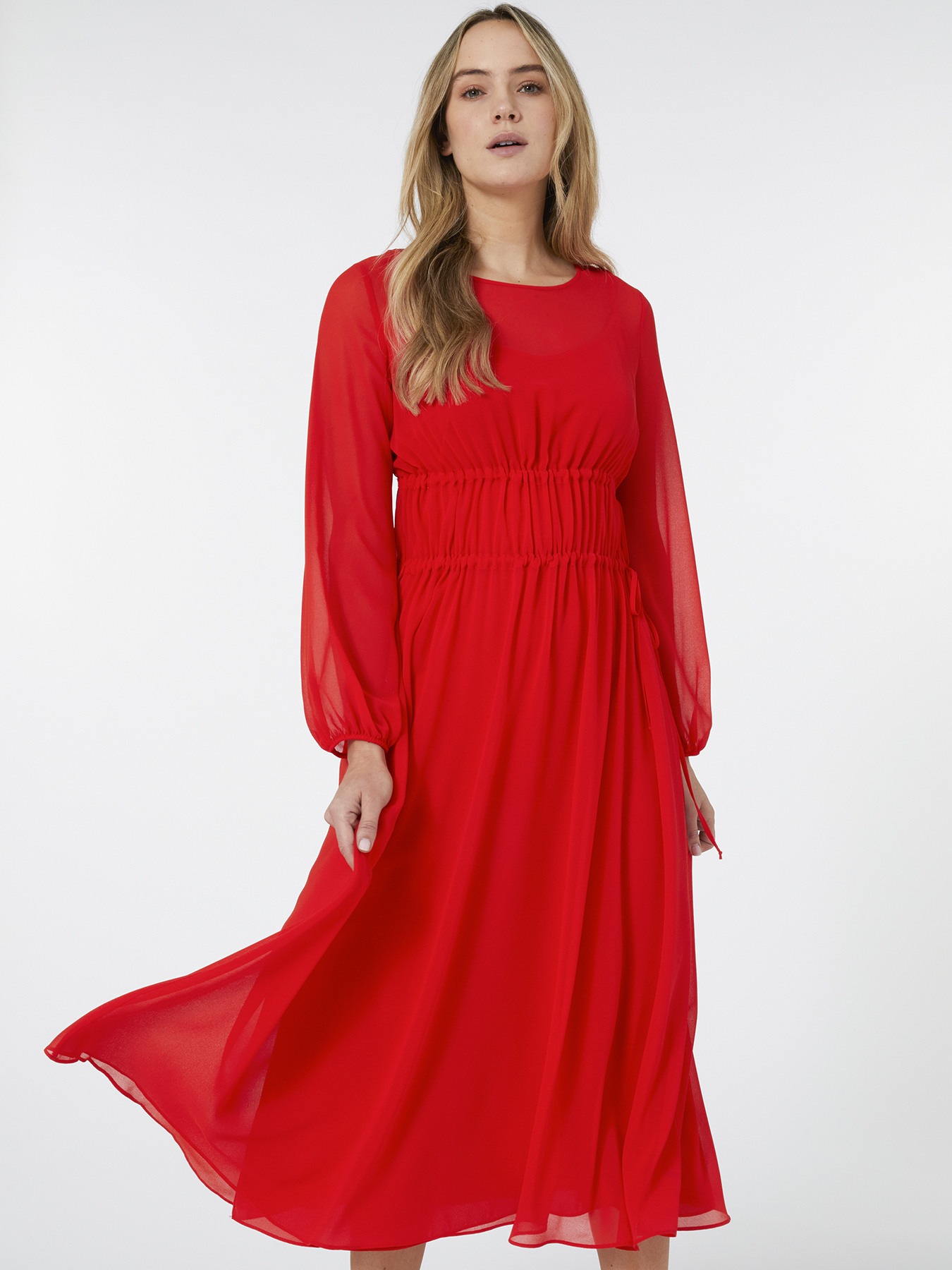 Vestido con fruncidos image number 1