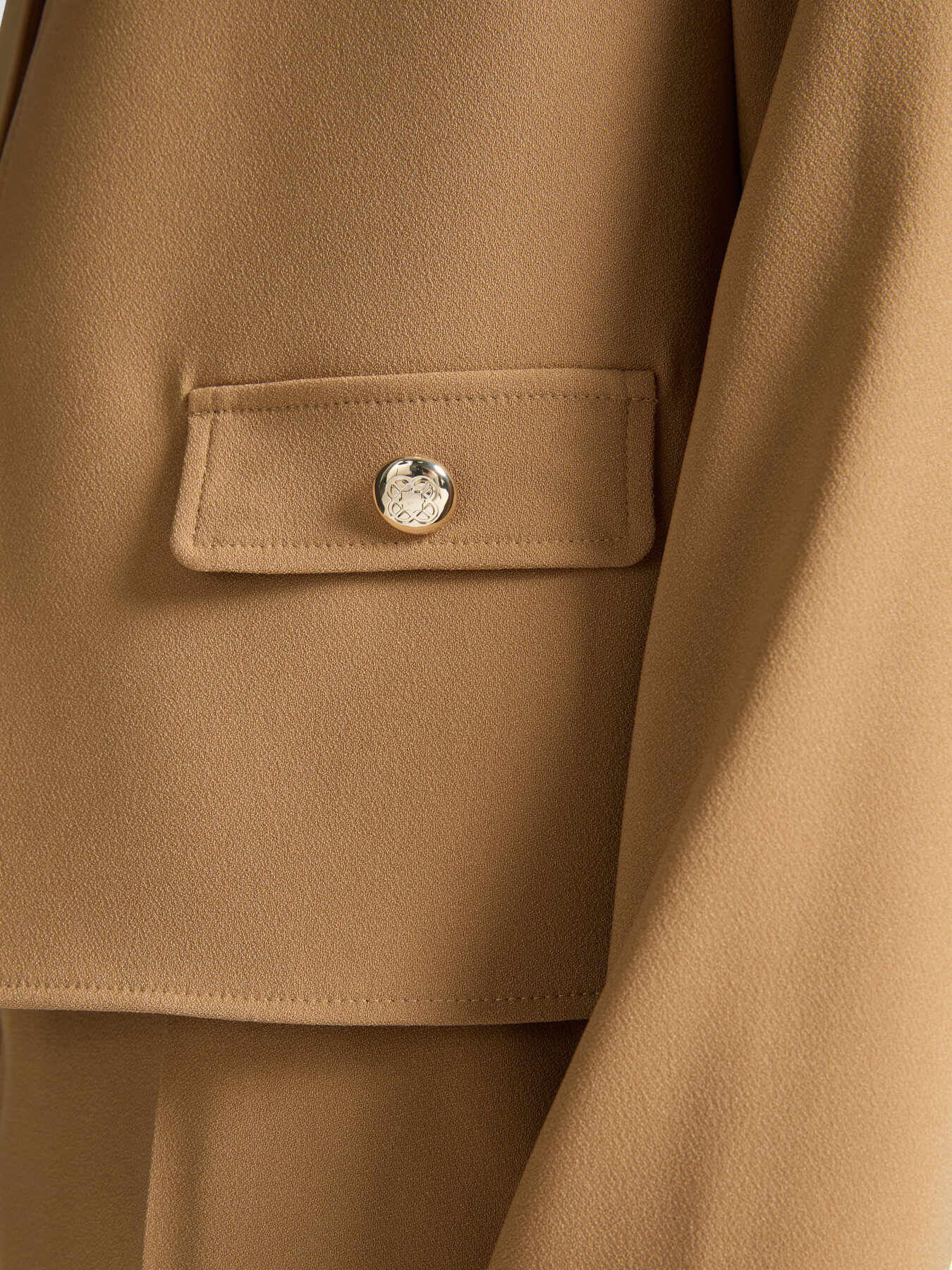 Short crew neck jacket image number 3