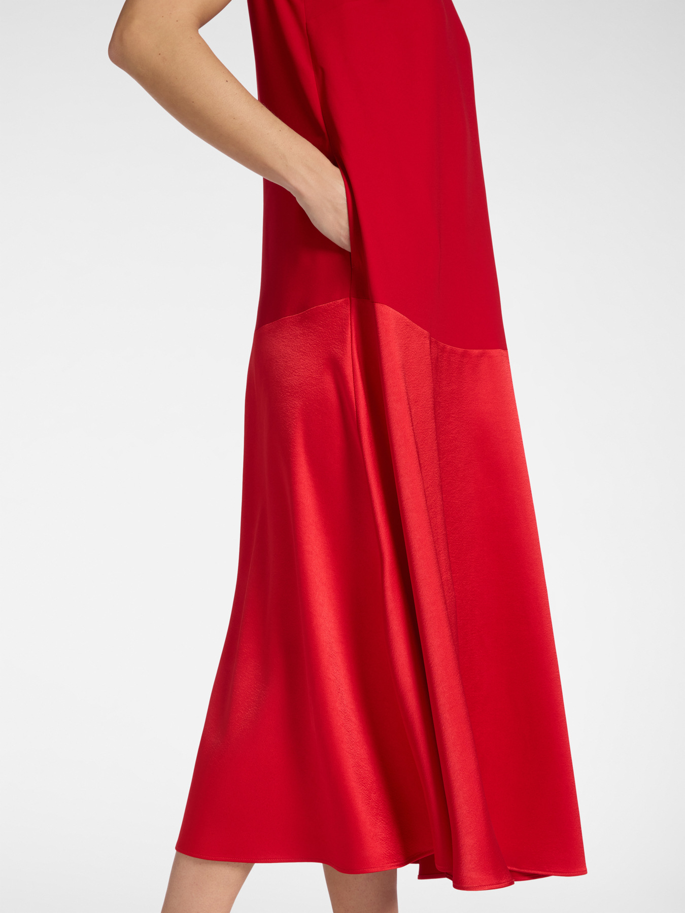 Langes Flare-Kleid aus Cady und Envers Satin image number 3