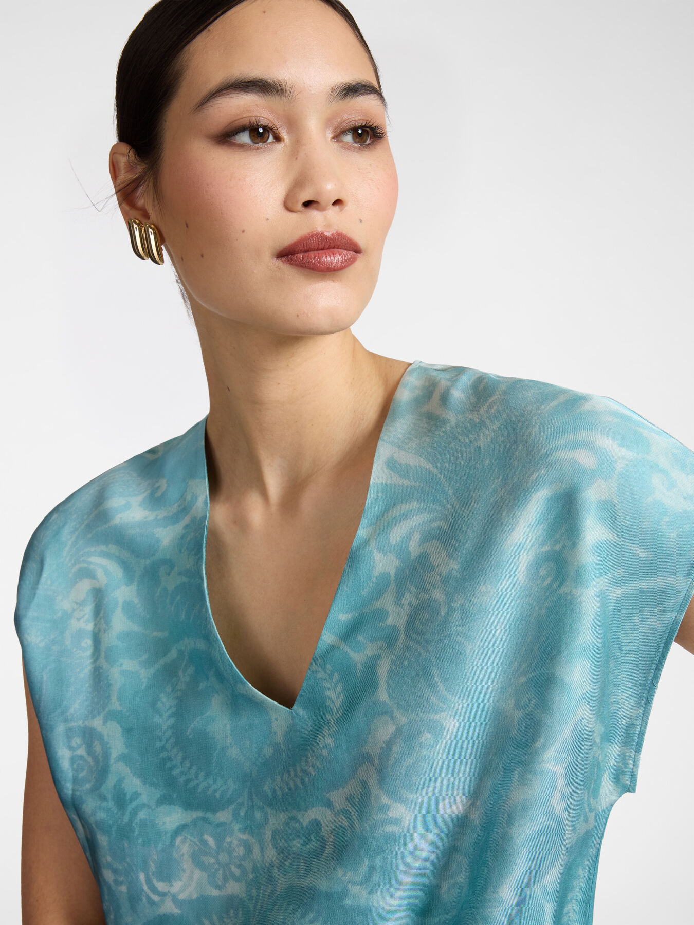 Printed blouse image number 3