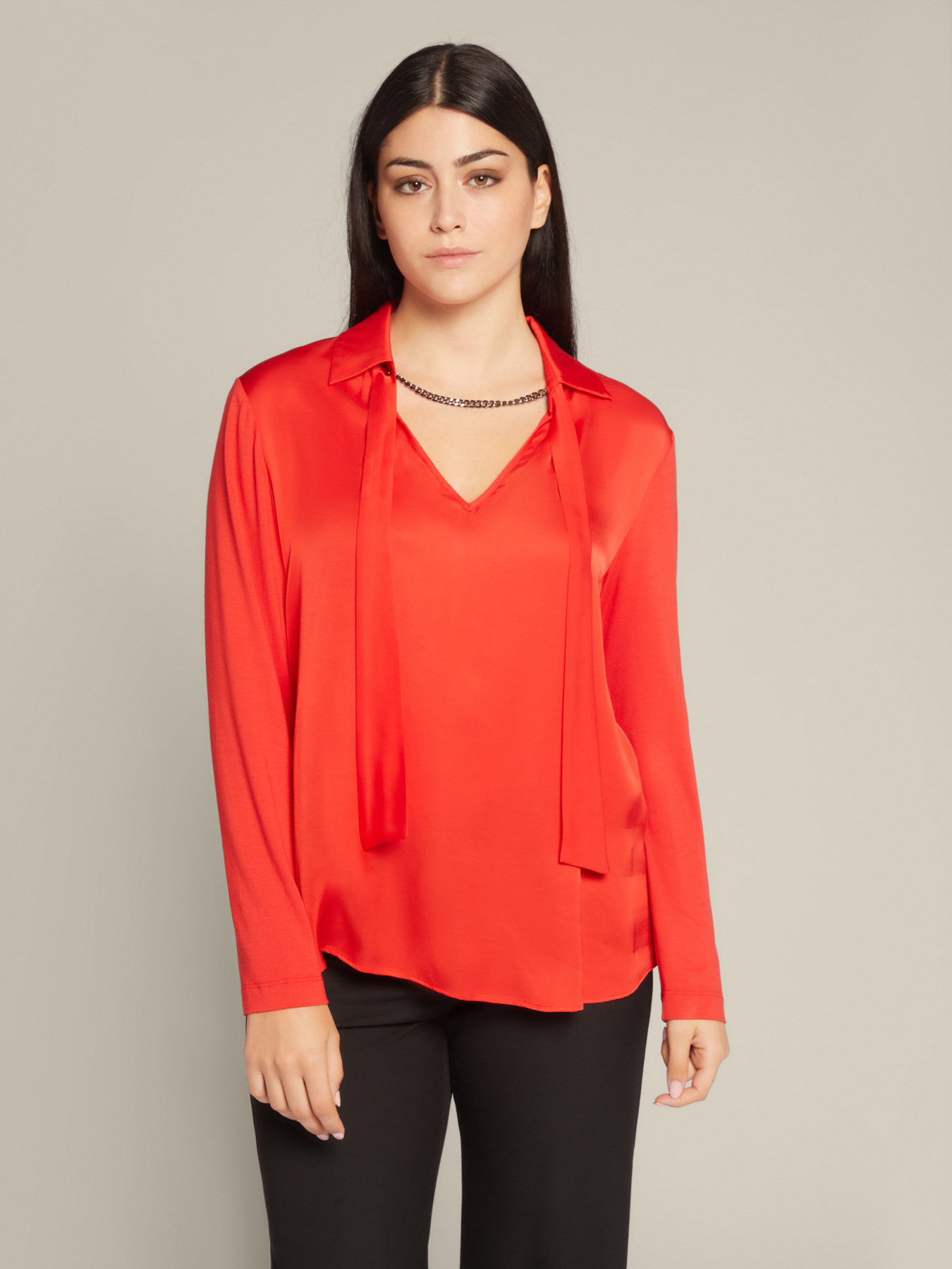 Blusa em ECOVERO™ com faixa image number 0