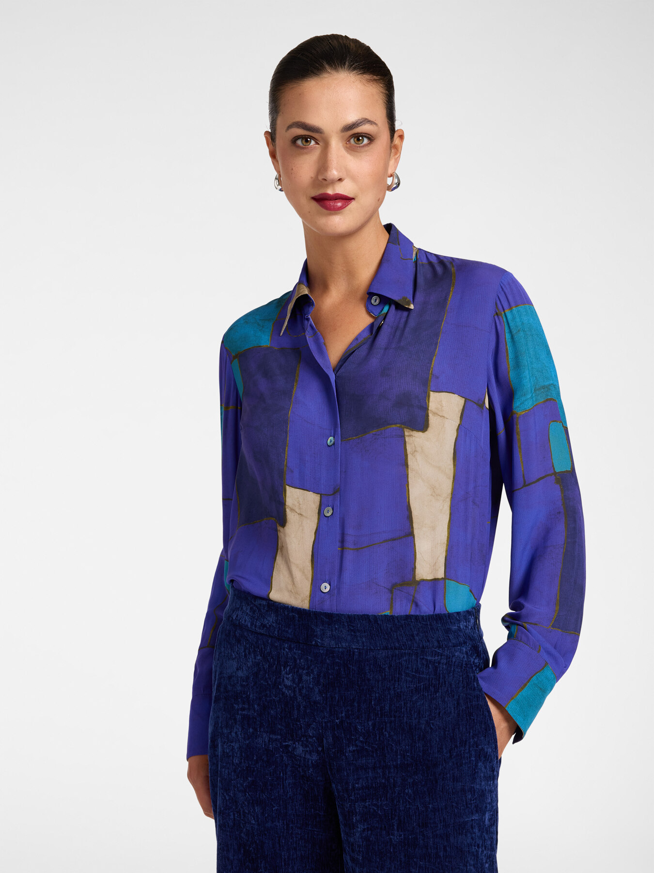 Camisa estampada em crepe de chine image number 2
