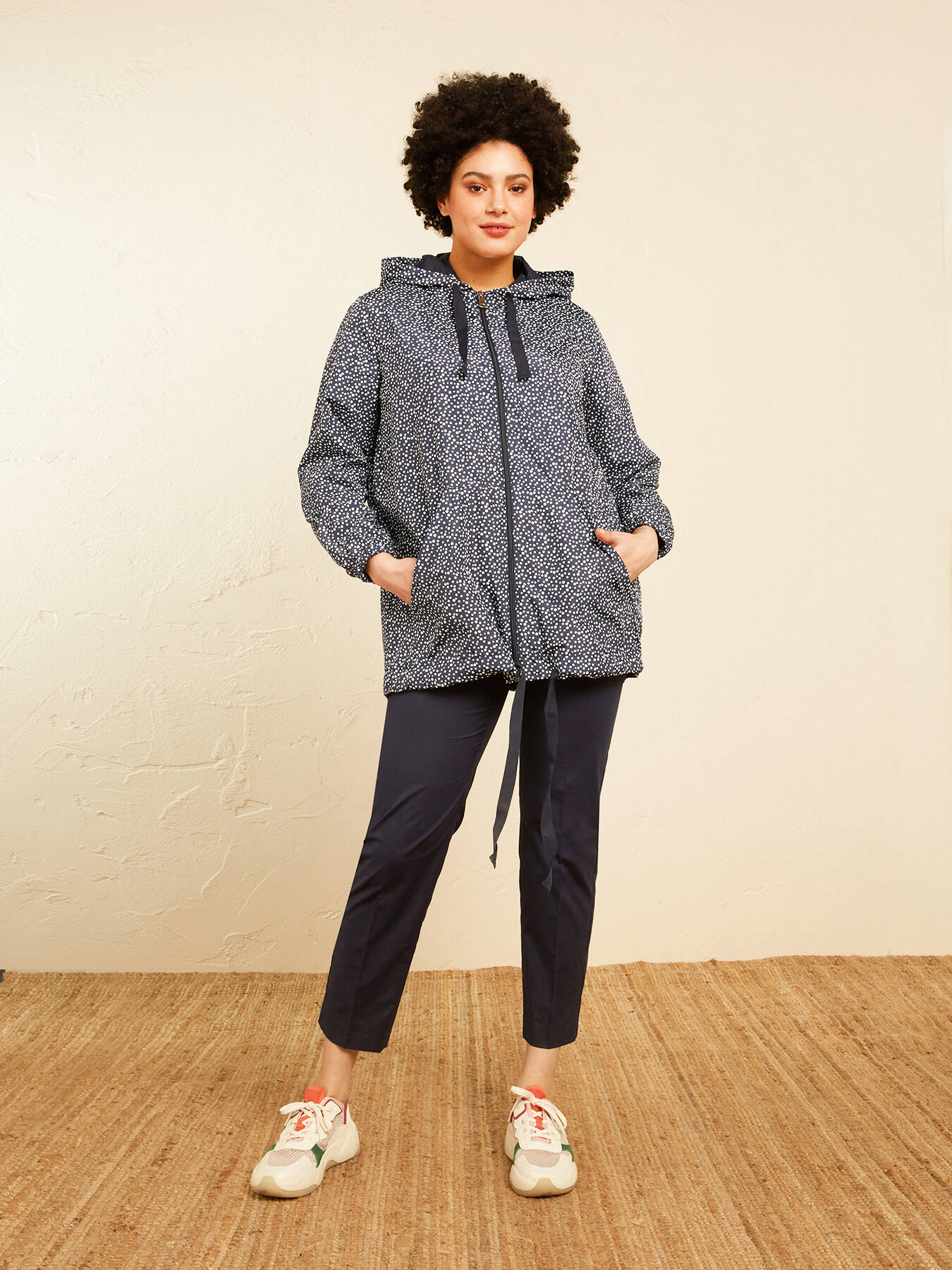 Light polka dot jacket image number 3