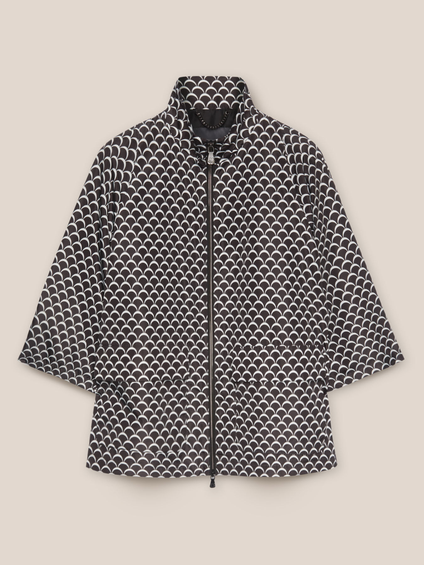 Nylon jacket with a wave print image number 3