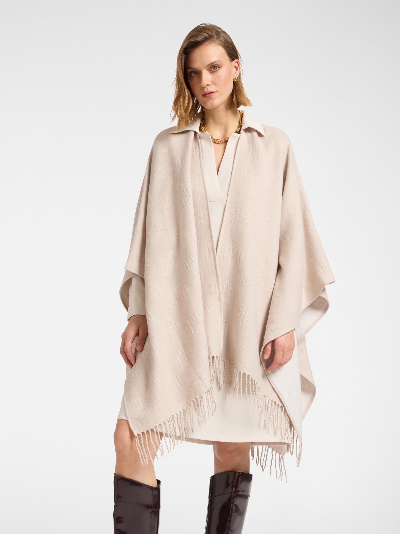 Cape réversible monogramme image number 2