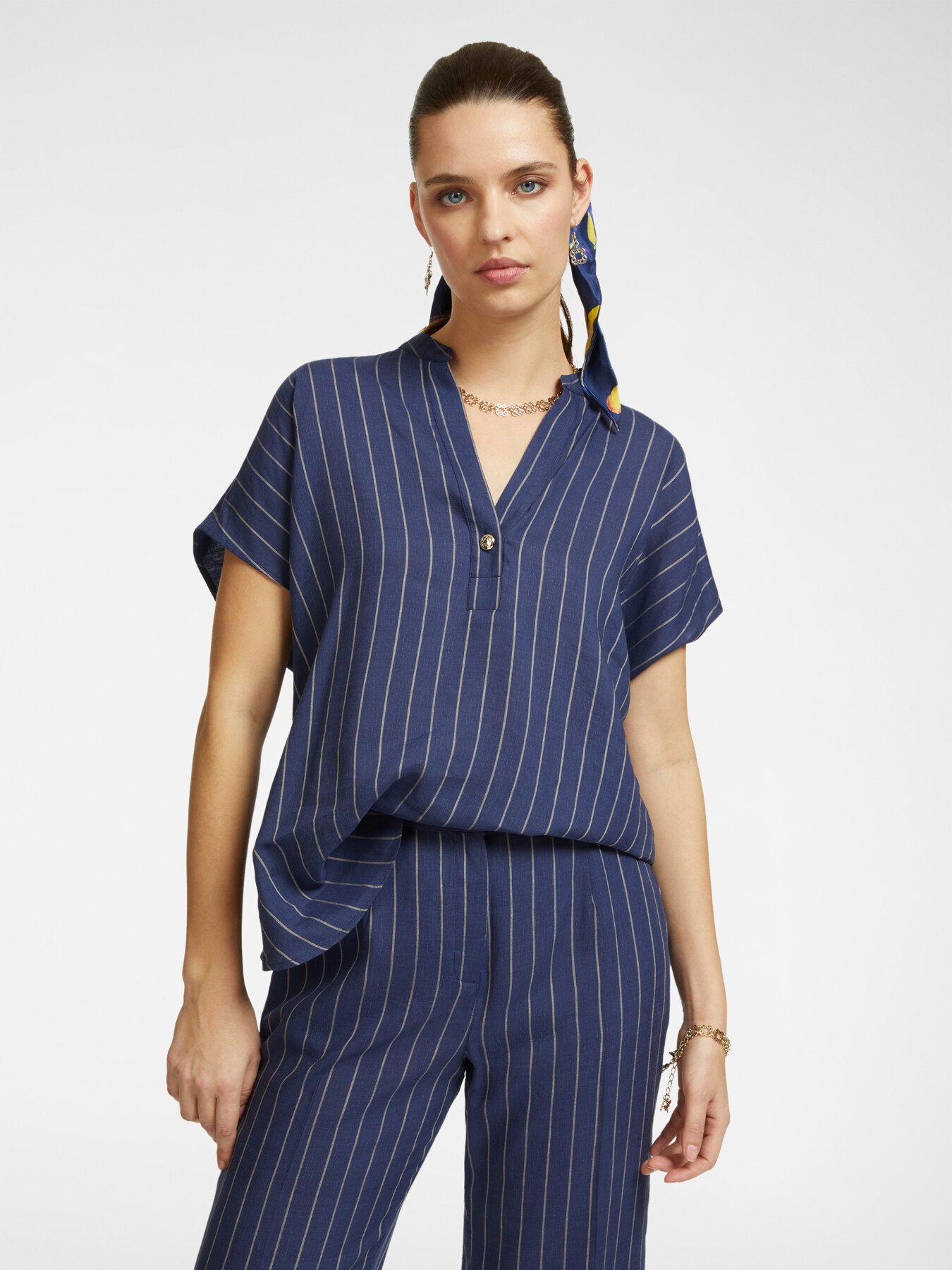 Blusa in lino gessato e jersey image number 0