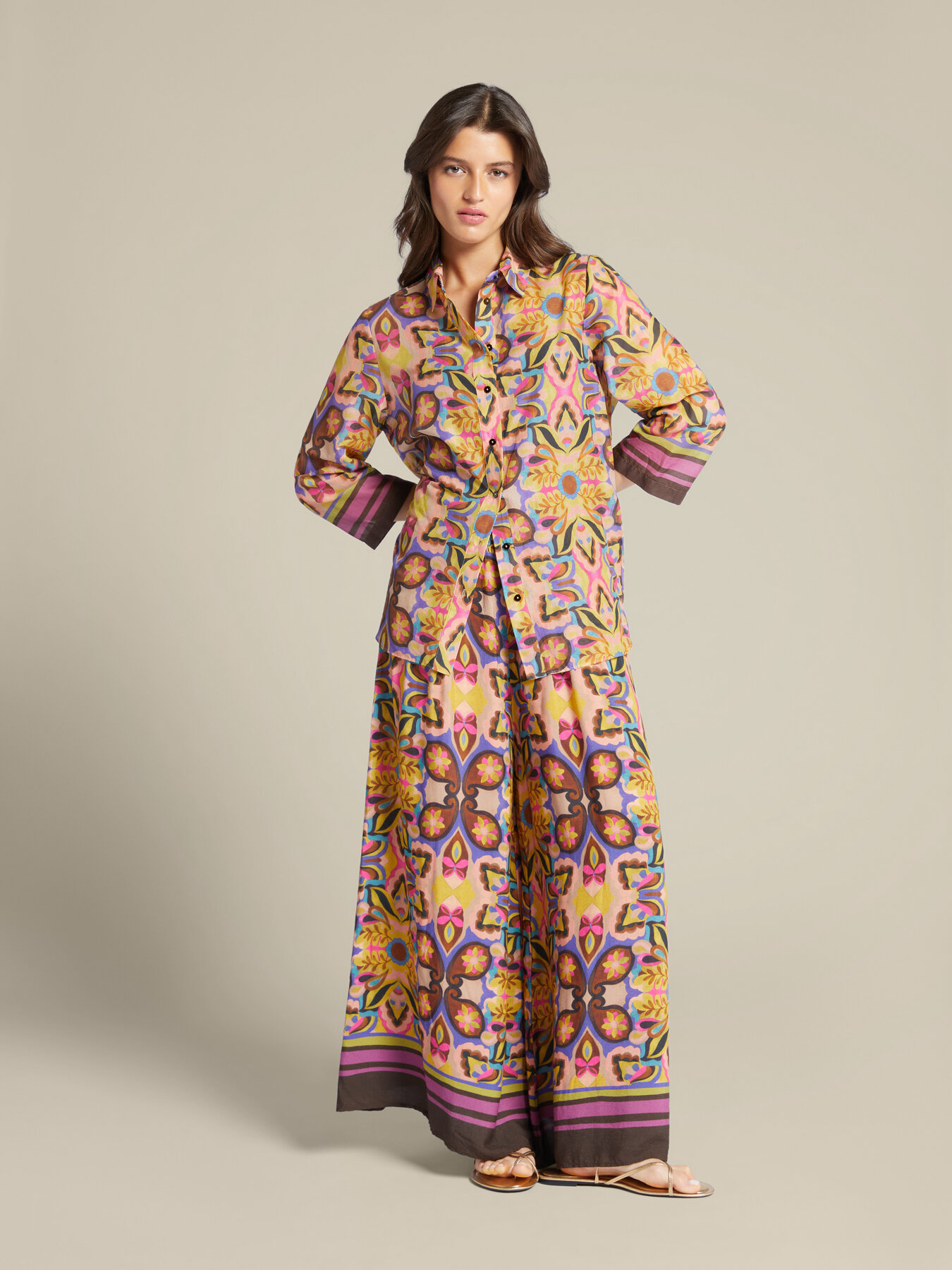 Camisa con estampado étnico image number 2