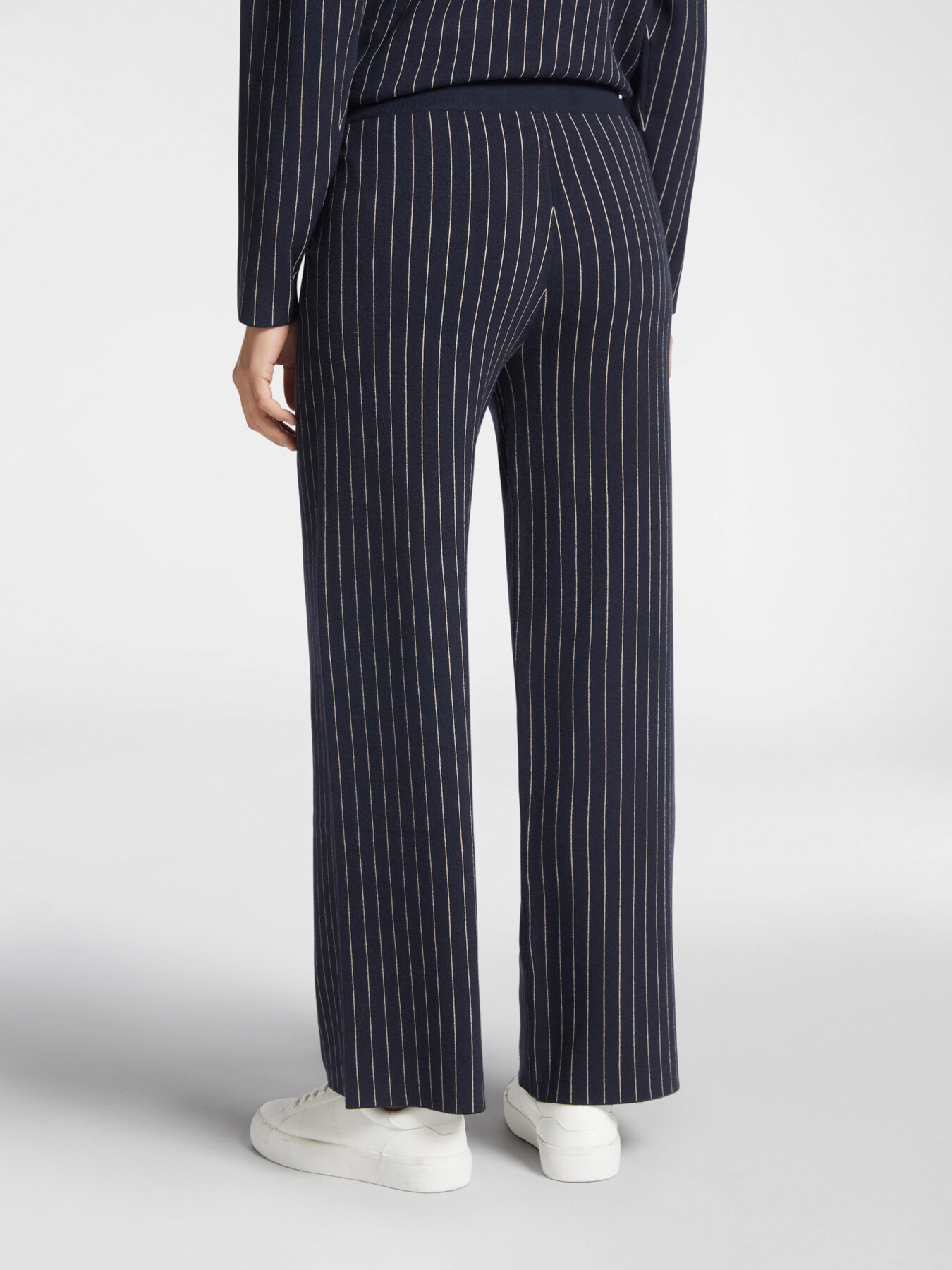 LENZING™ ECOVERO™ viscose trousers image number 1