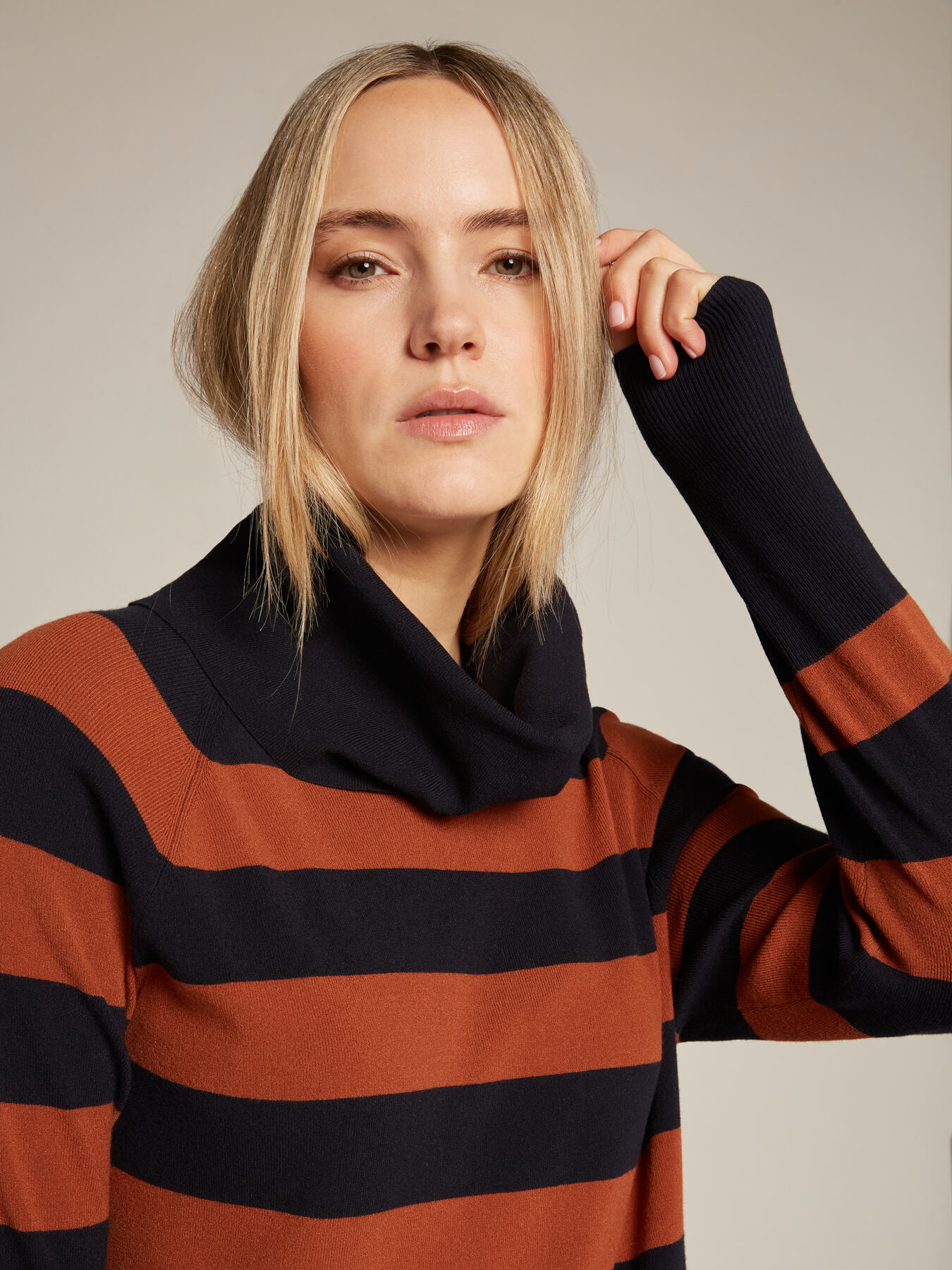 Robe en maille de viscose responsable &agrave; col amovible image number 4