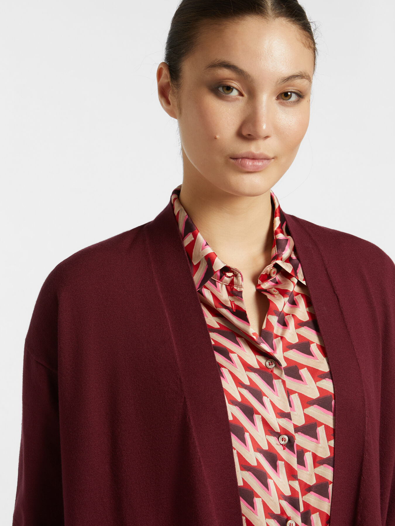 Long cardigan in LENZING&trade; ECOVERO&trade; viscose image number 3