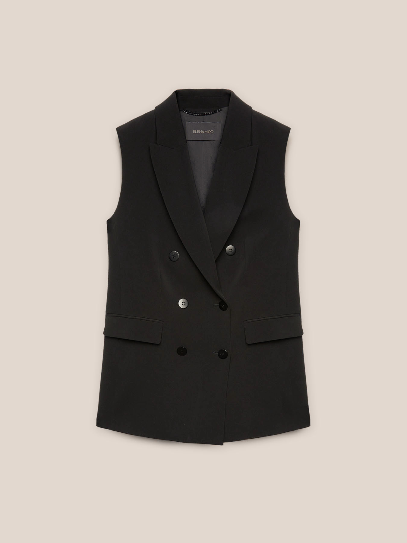 Blazer sin mangas negro image number 4