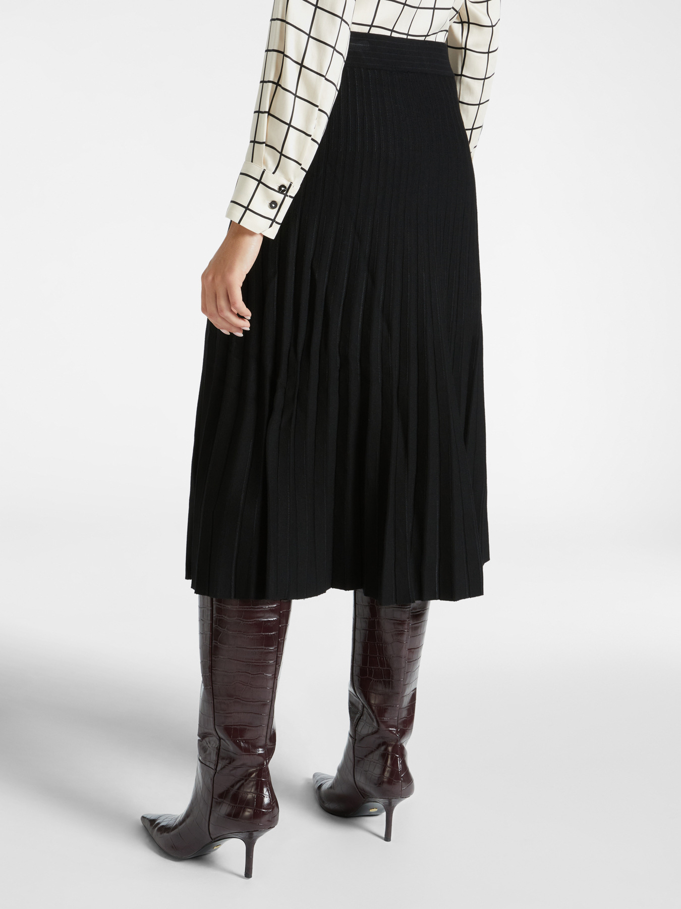 Gonna pliss&eacute; in tricot image number 1