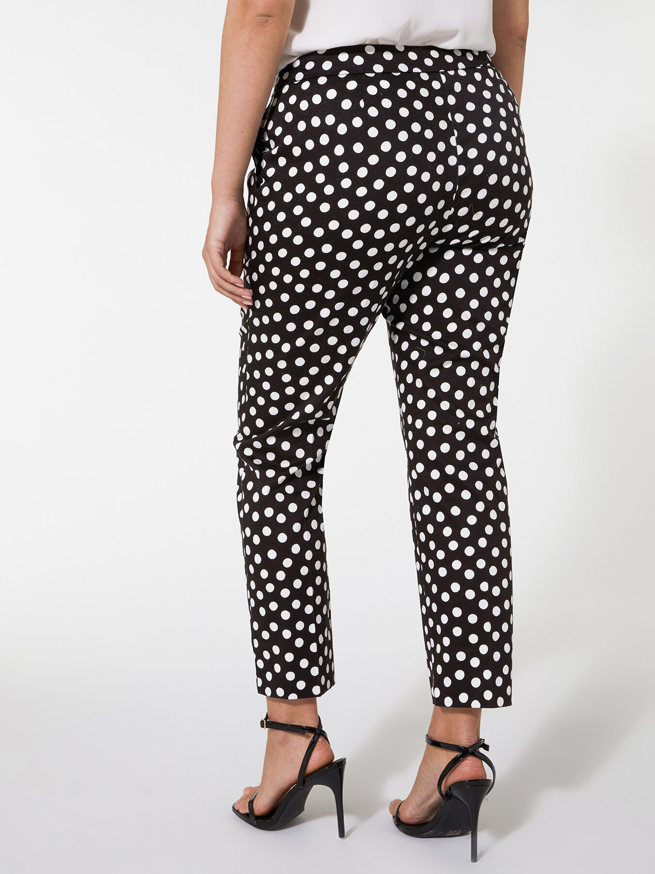 Pantalones de raso estampado image number 1