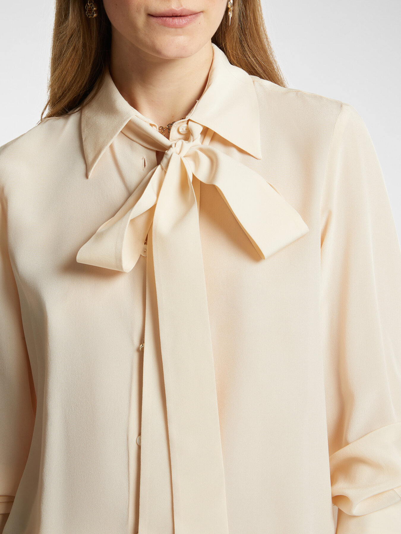 Silk shirt with sash image number 3