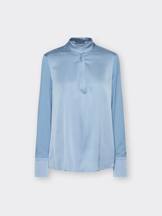 T-shirt em viscose com gola coreana