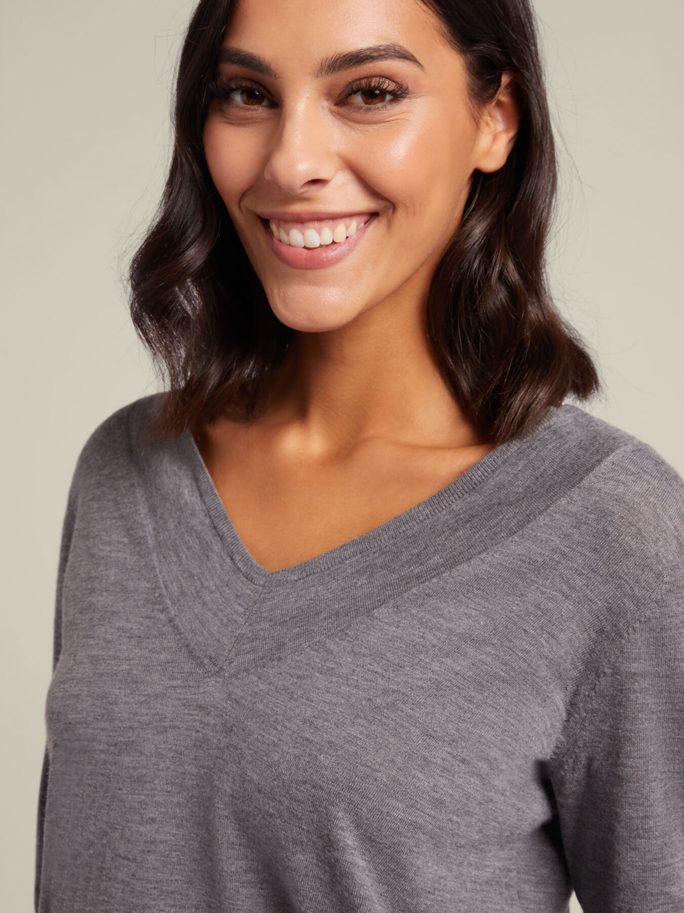 Jersey de pico en lana sostenible image number 3